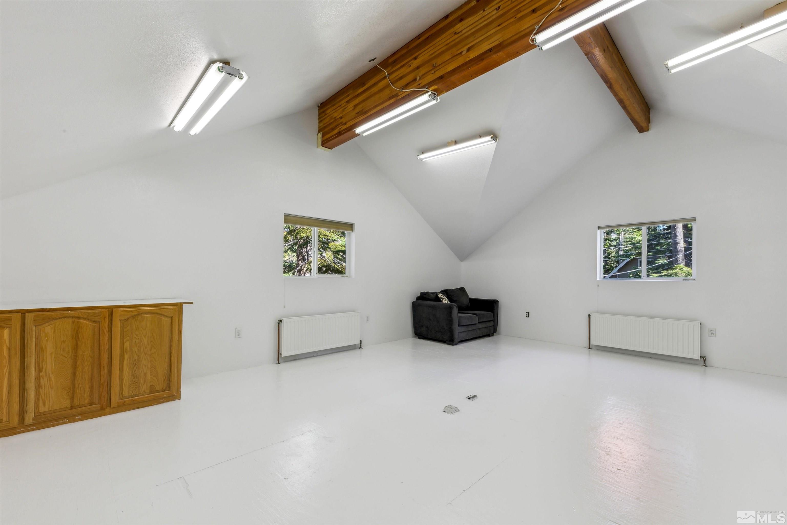 733 Cayuga Property Photo 24