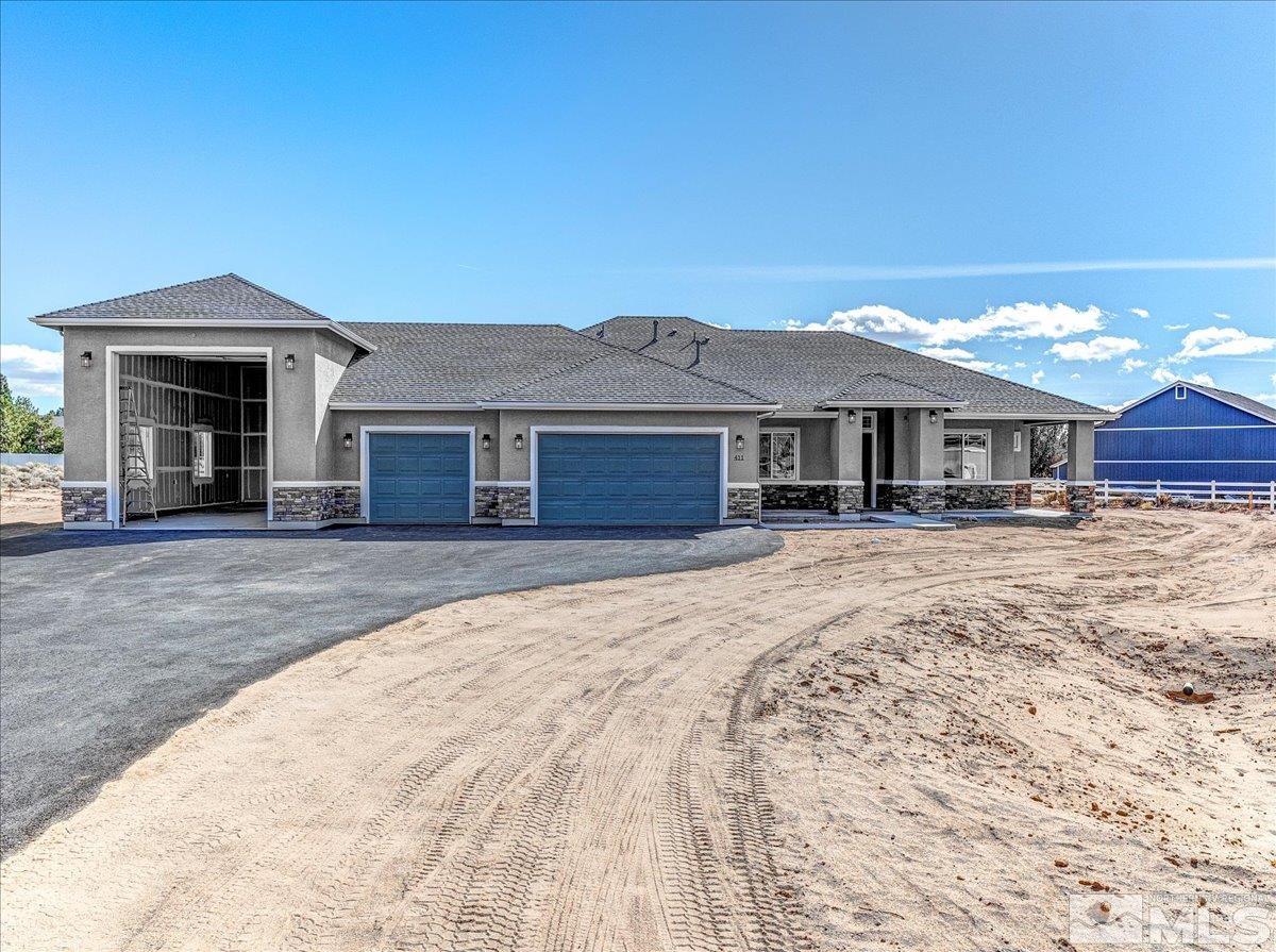 2764 Squires St Property Photo
