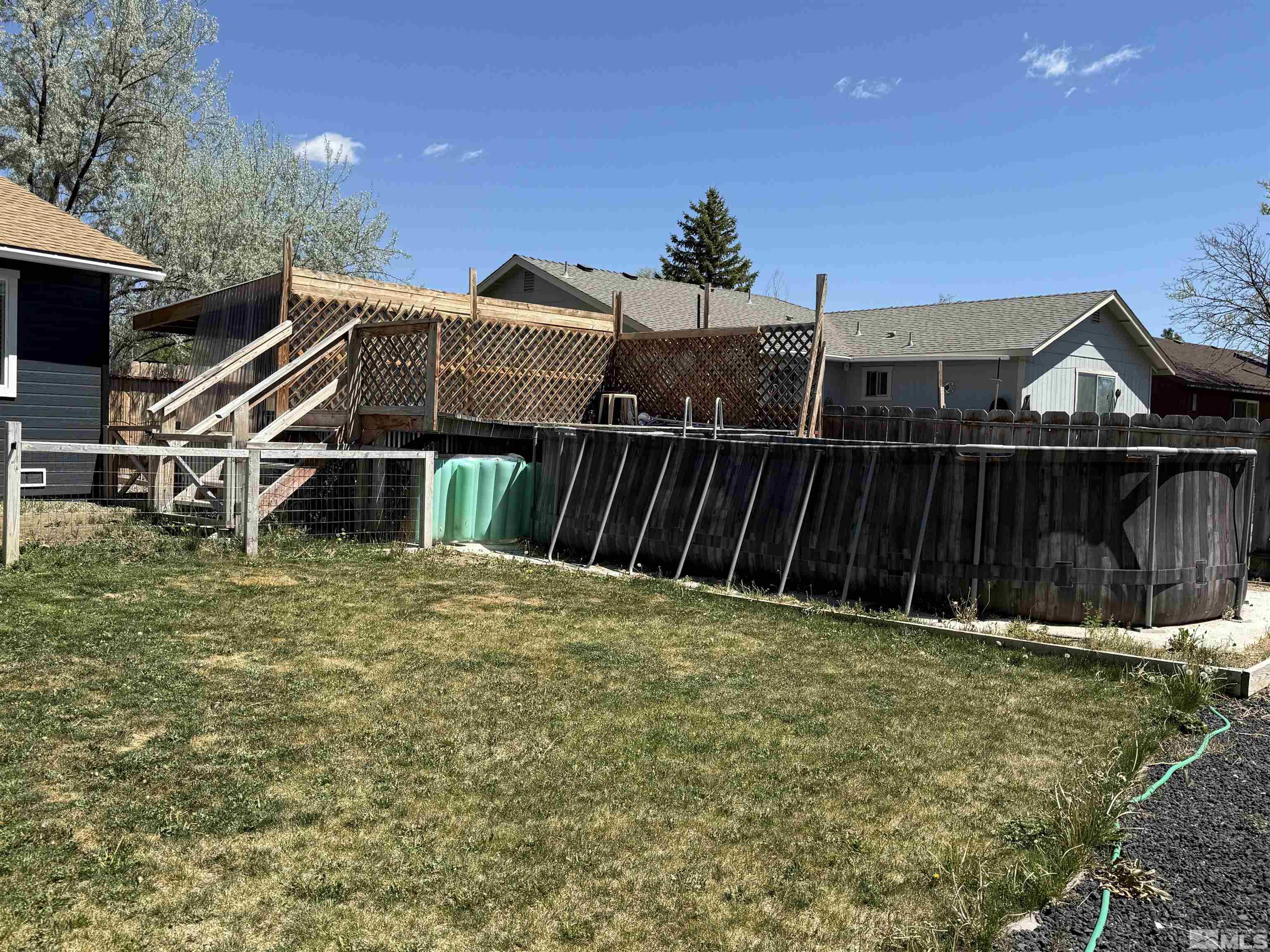 737 Hornet Dr Property Photo 32