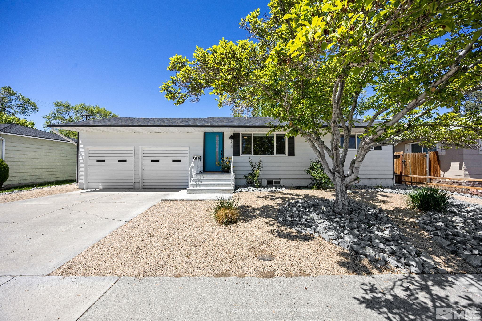 635 Lester Ave Property Photo