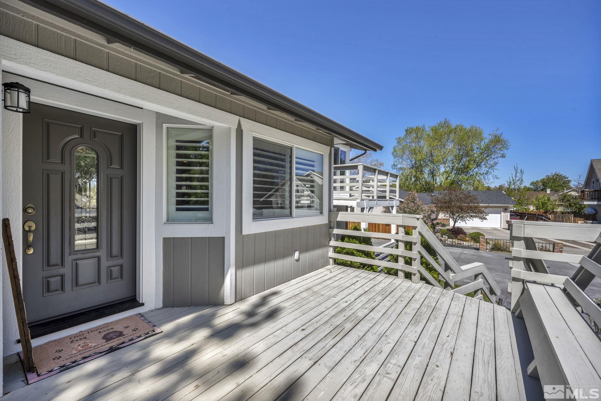 1674 Mackland Avenue Property Photo 6