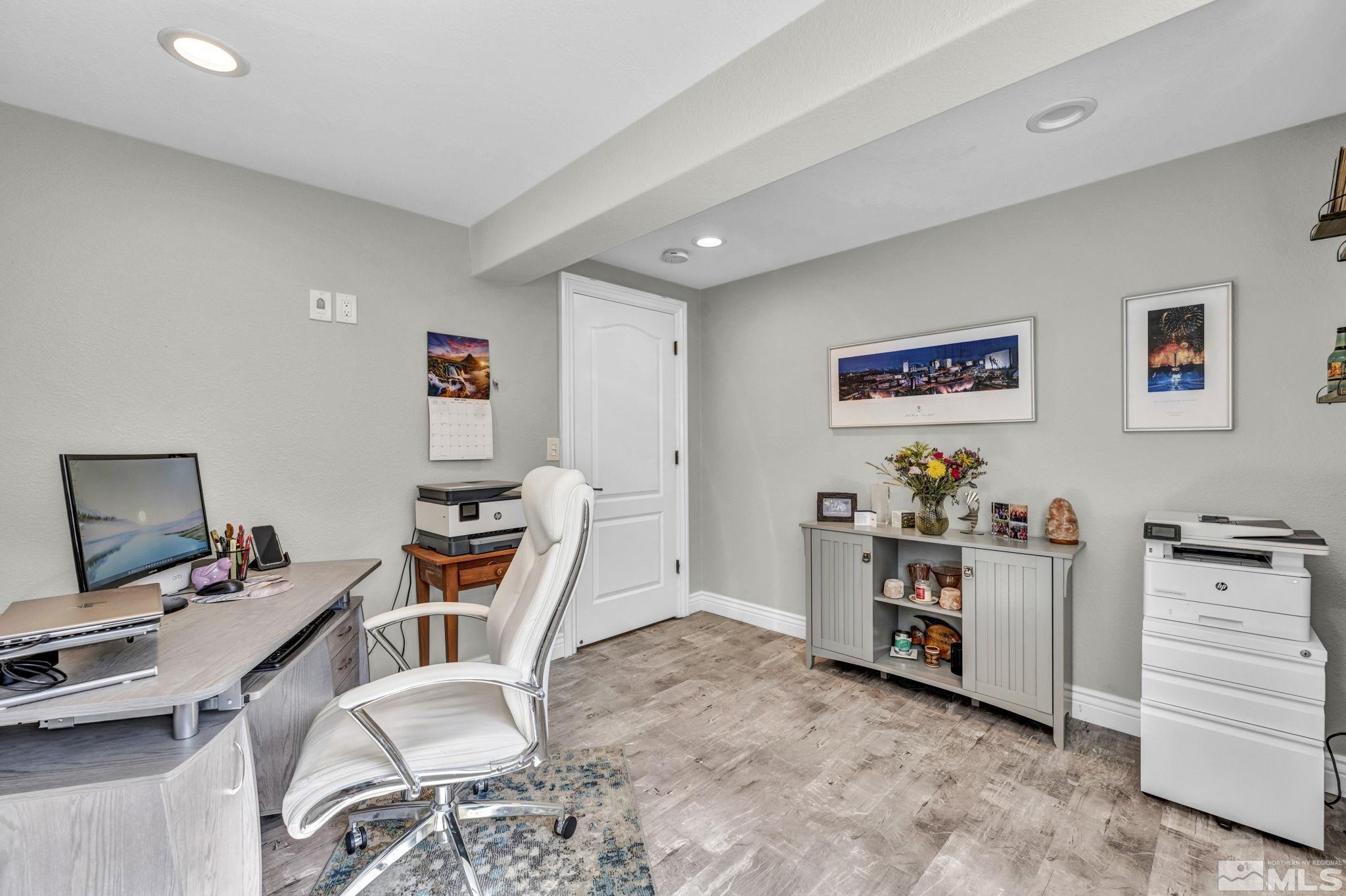 1674 Mackland Avenue Property Photo 10
