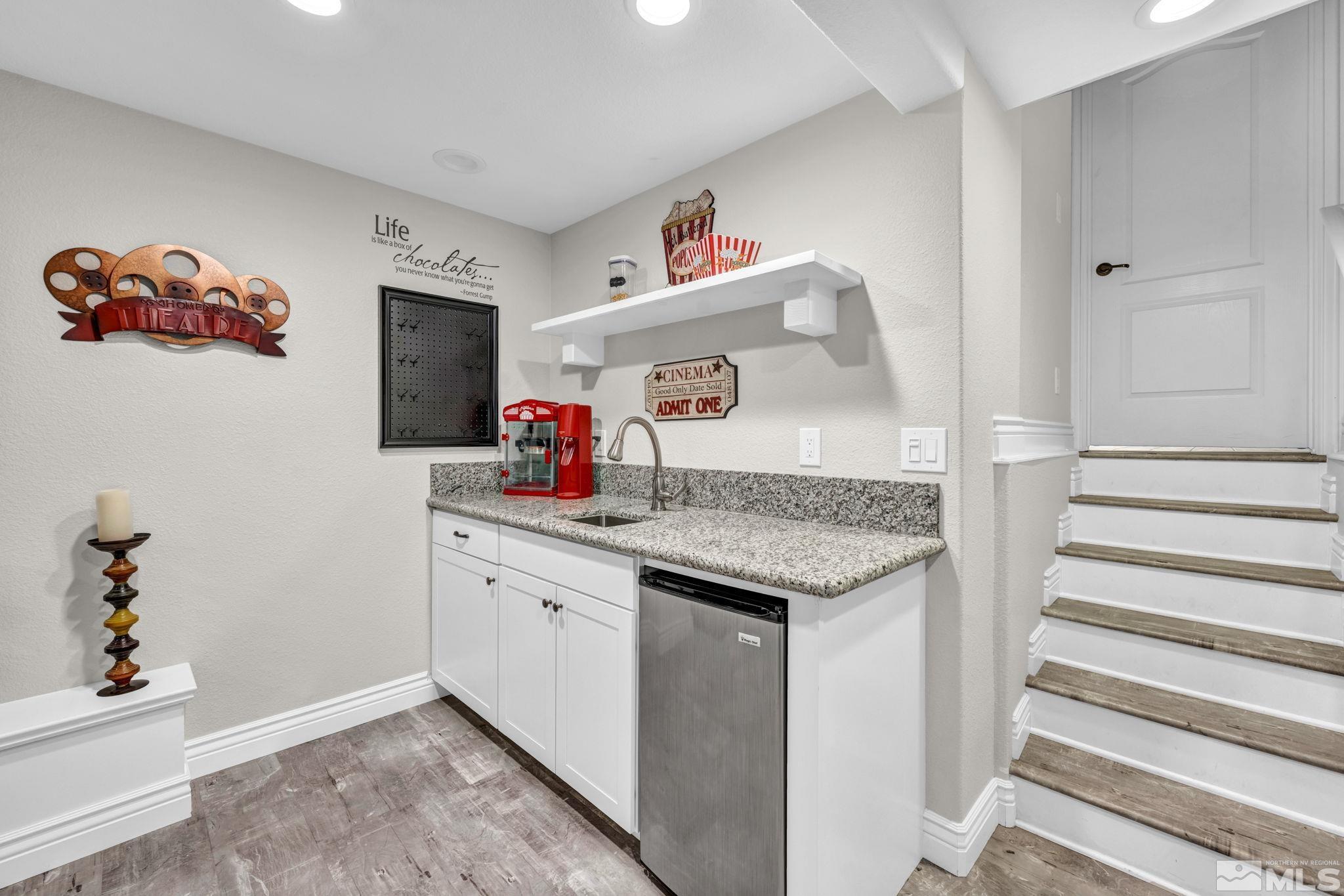 1674 Mackland Avenue Property Photo 40