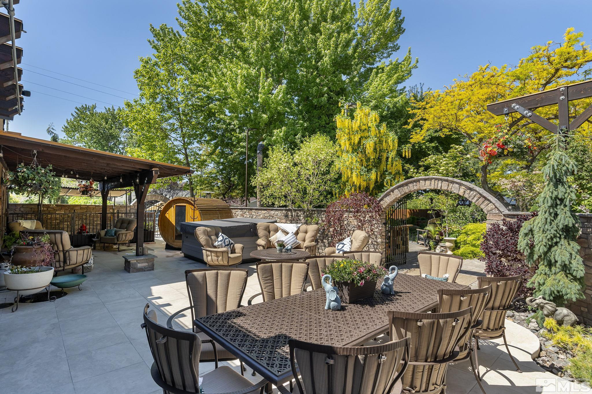 930 Spanish Springs Road Property Photo 8