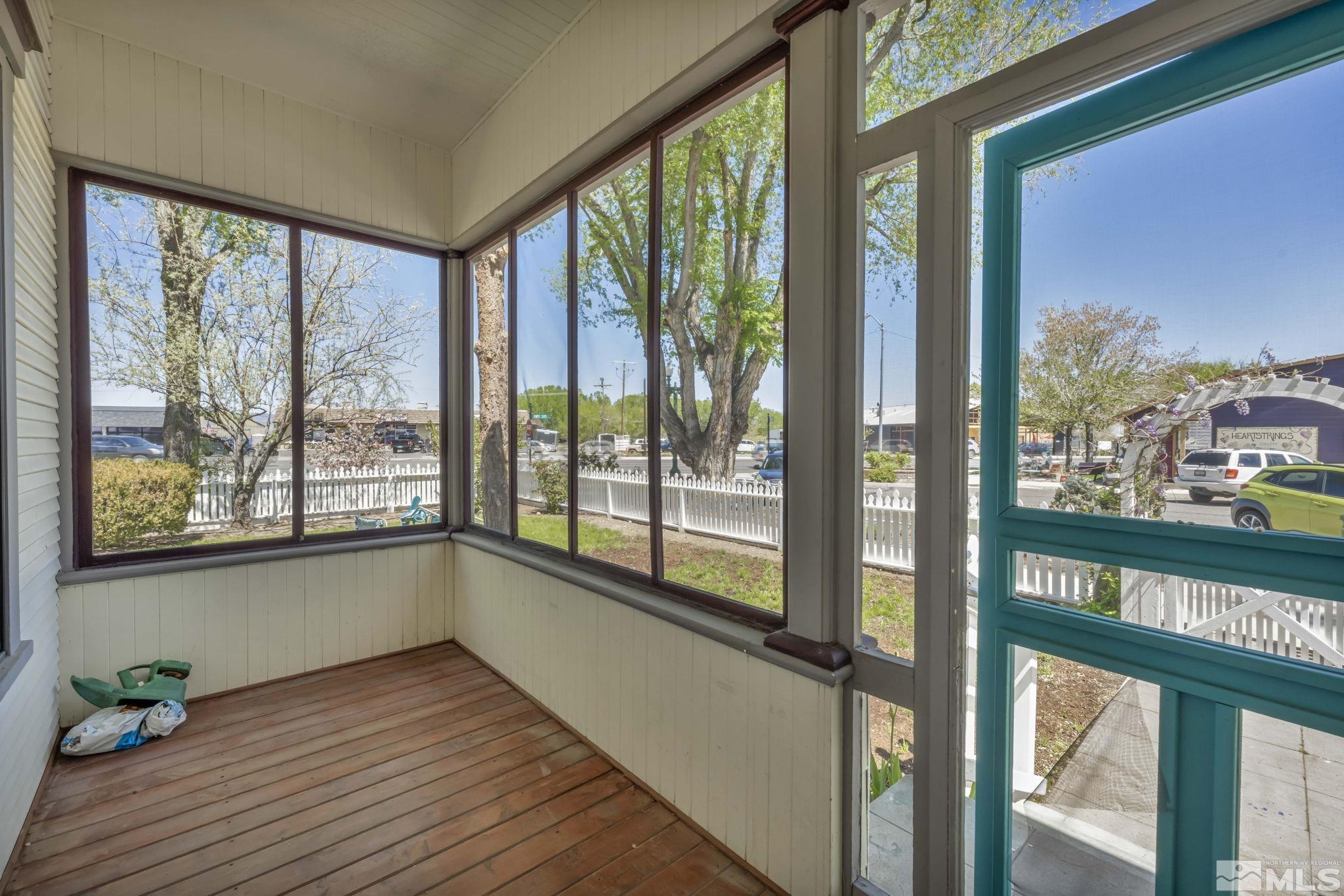 1558 First Street Property Photo 5