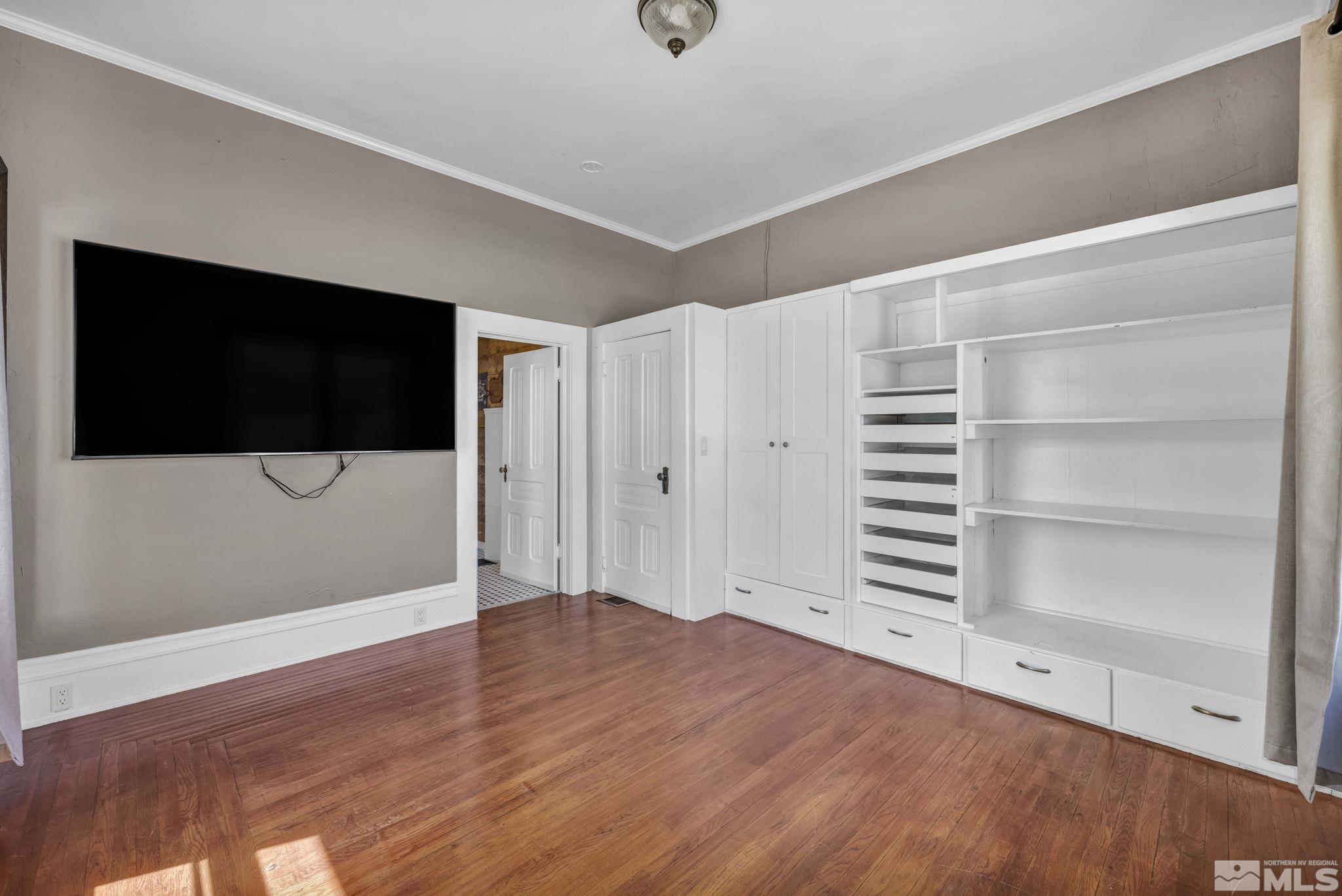 1558 First Street Property Photo 11