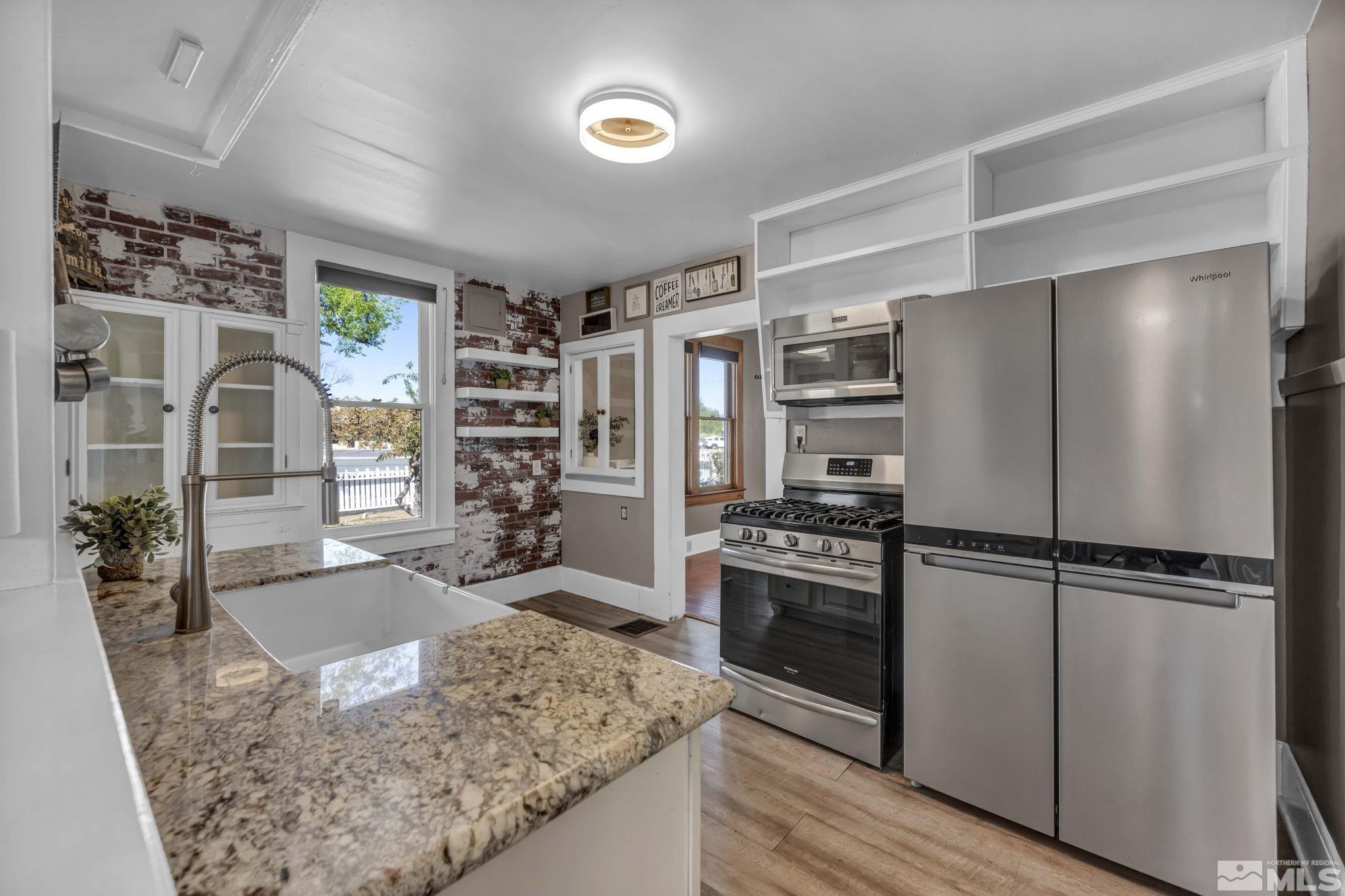 1558 First Street Property Photo 16