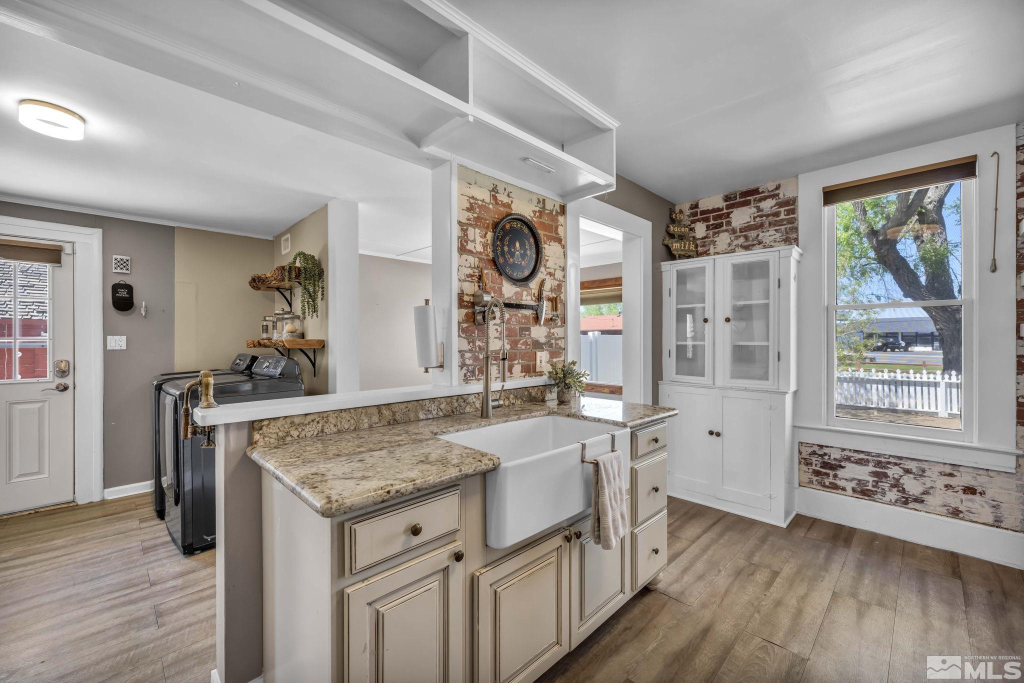 1558 First Street Property Photo 17