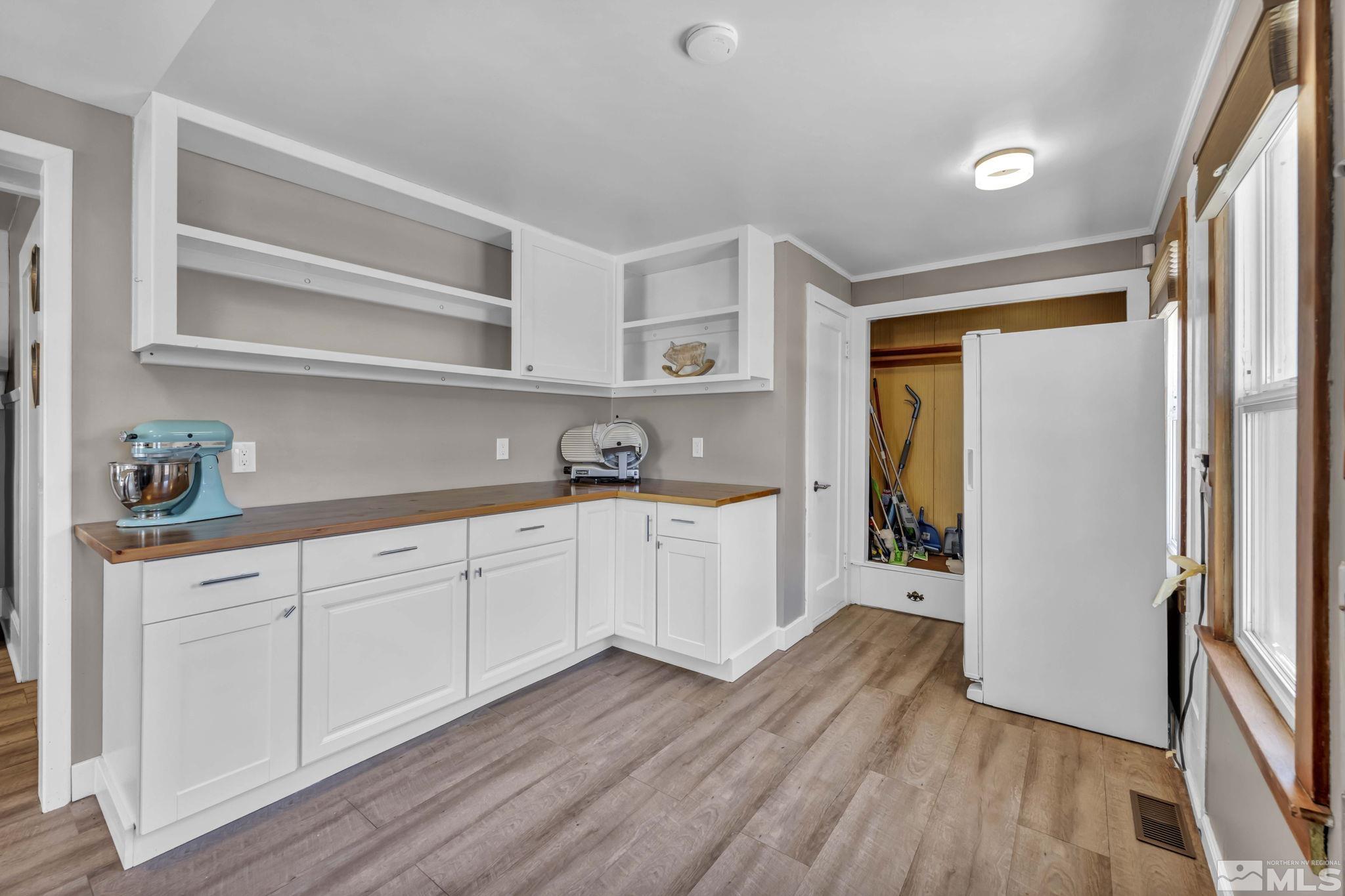 1558 First Street Property Photo 21