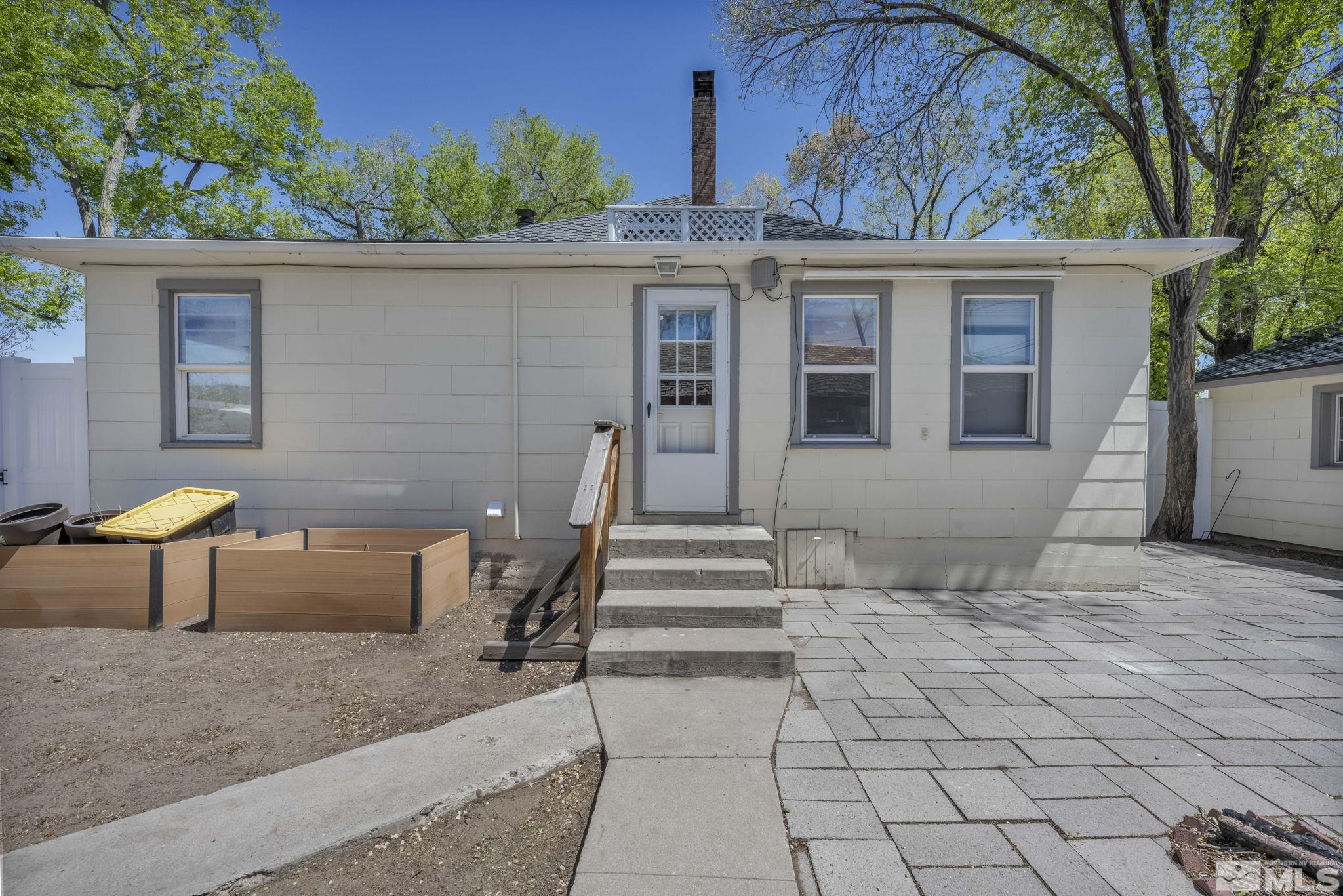 1558 First Street Property Photo 26