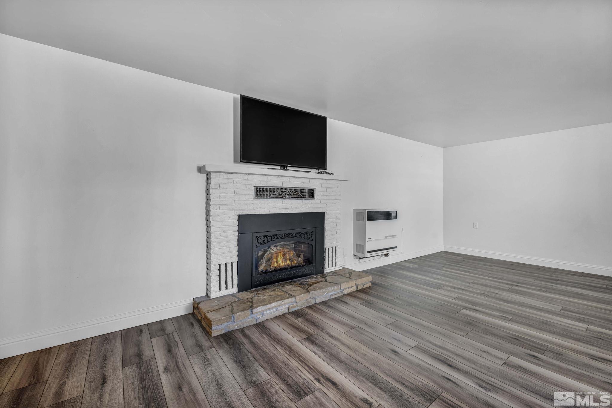 1558 First Street Property Photo 29
