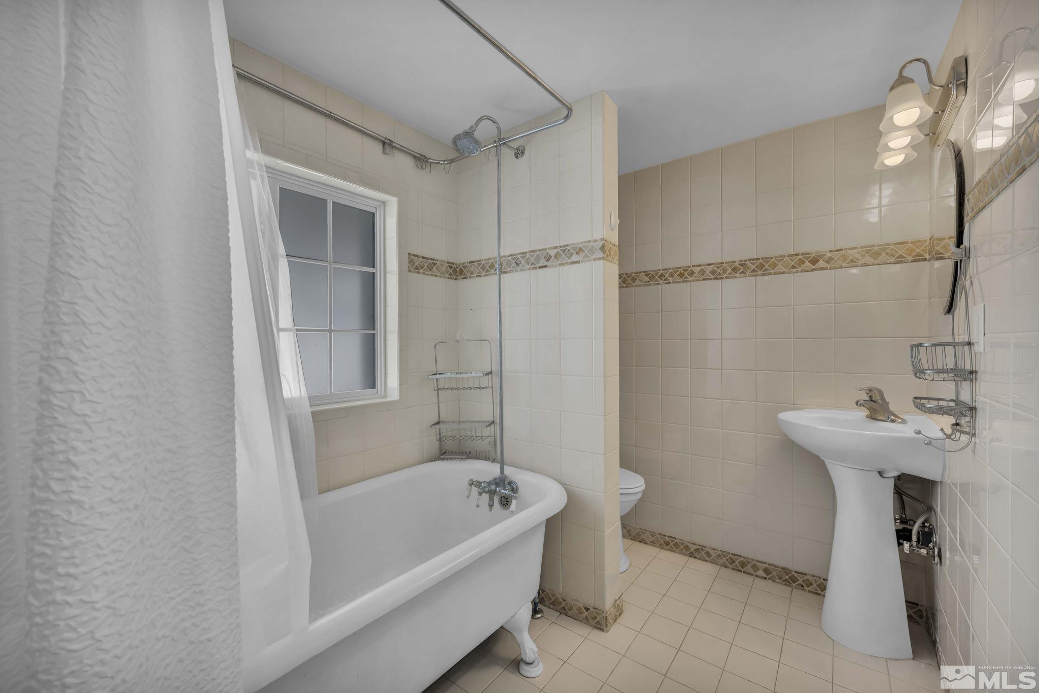 1558 First Street Property Photo 30