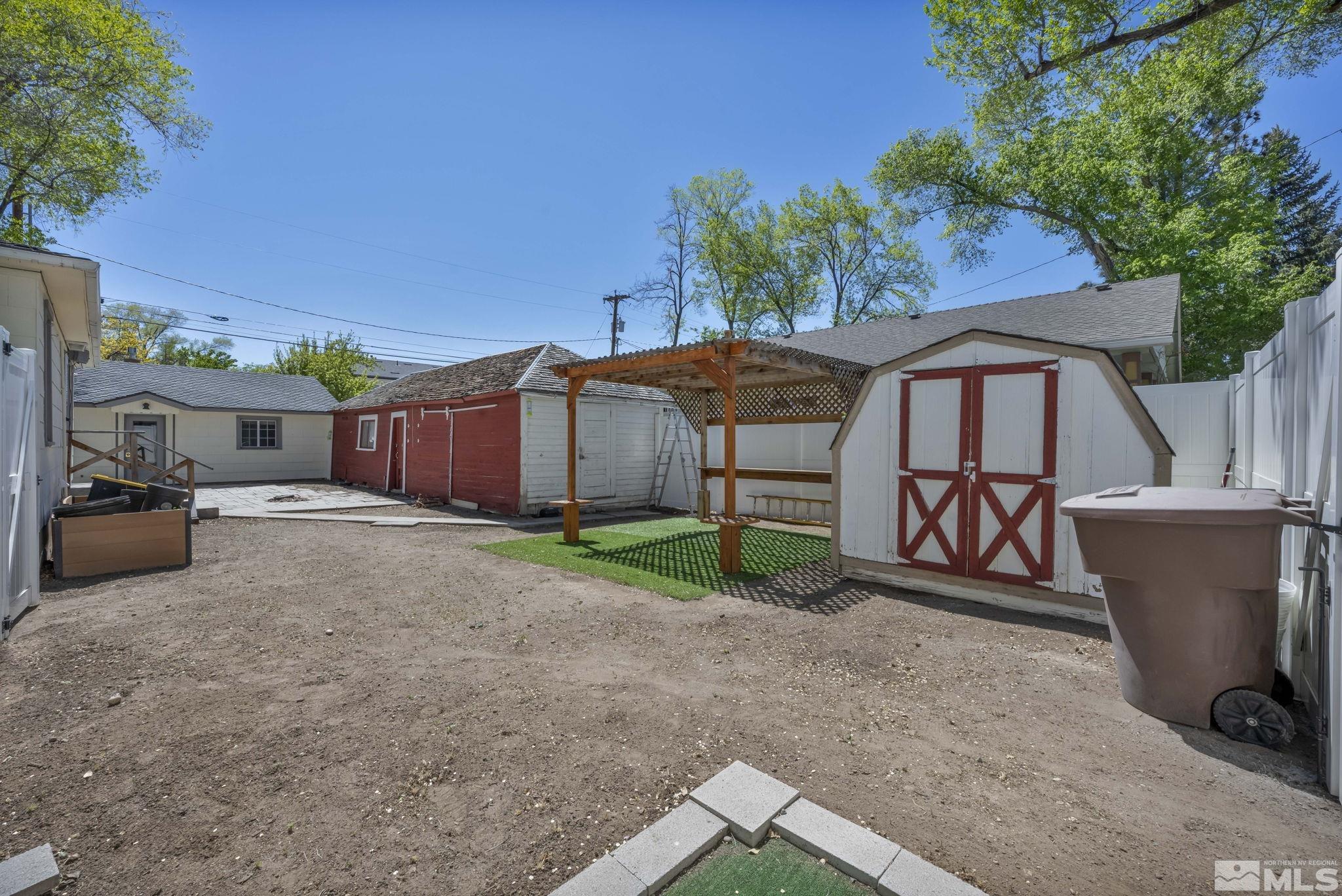 1558 First Street Property Photo 31