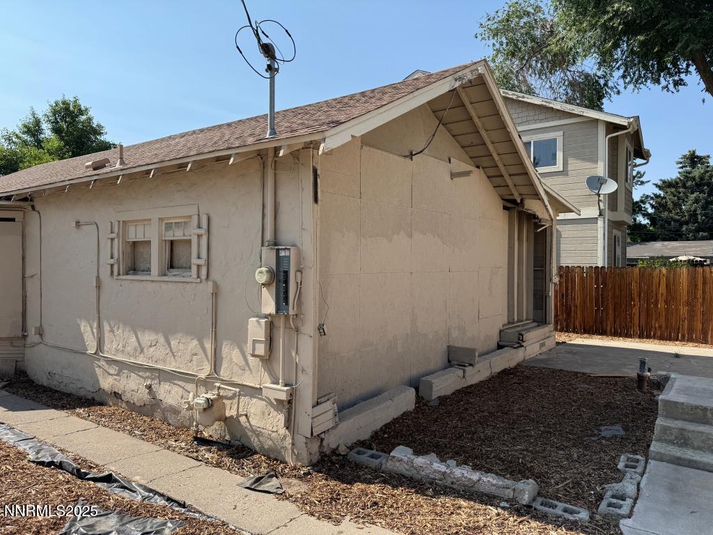 400 4th St Property Photo 12