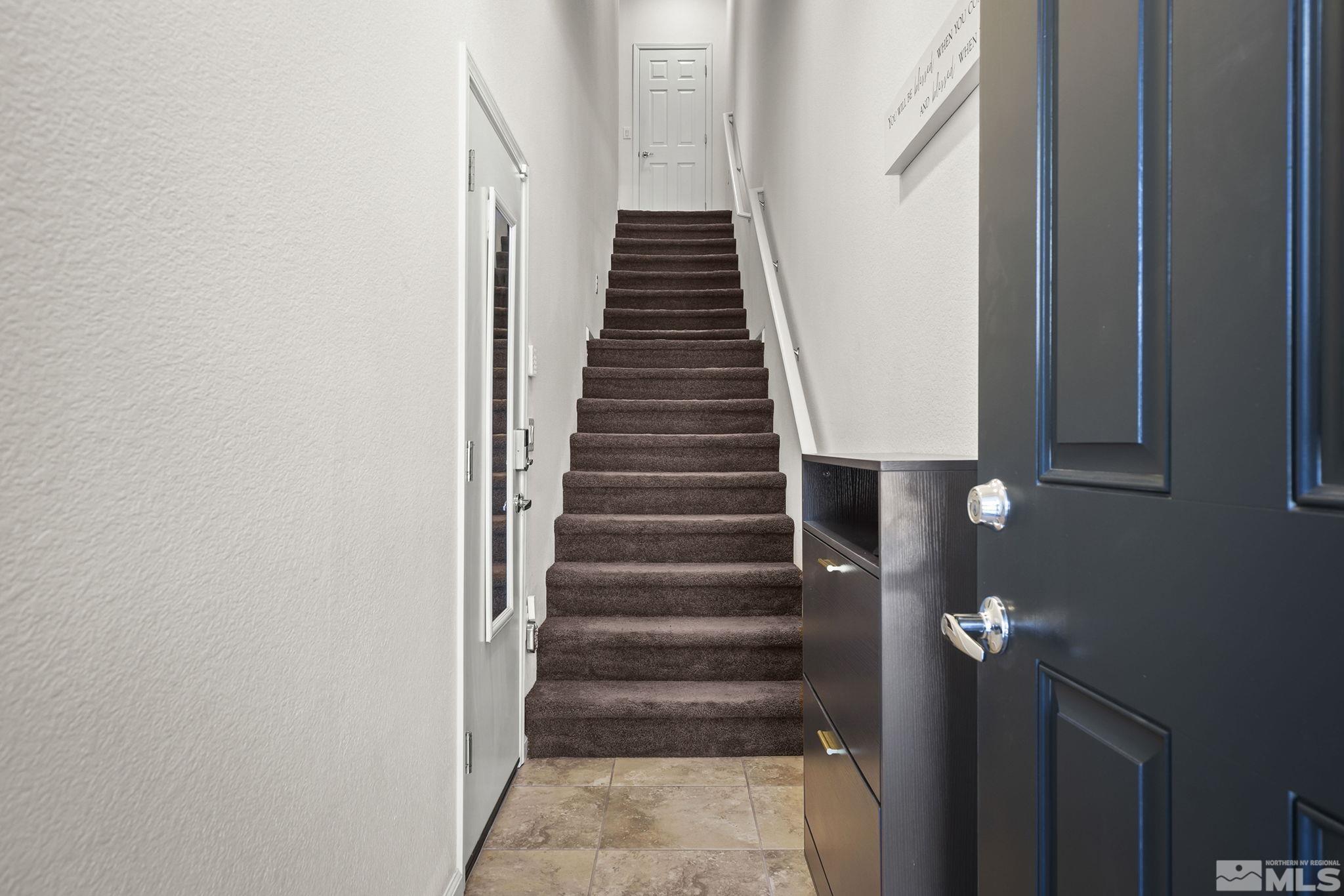 3177 Sterling Ridge Cir Property Photo 3