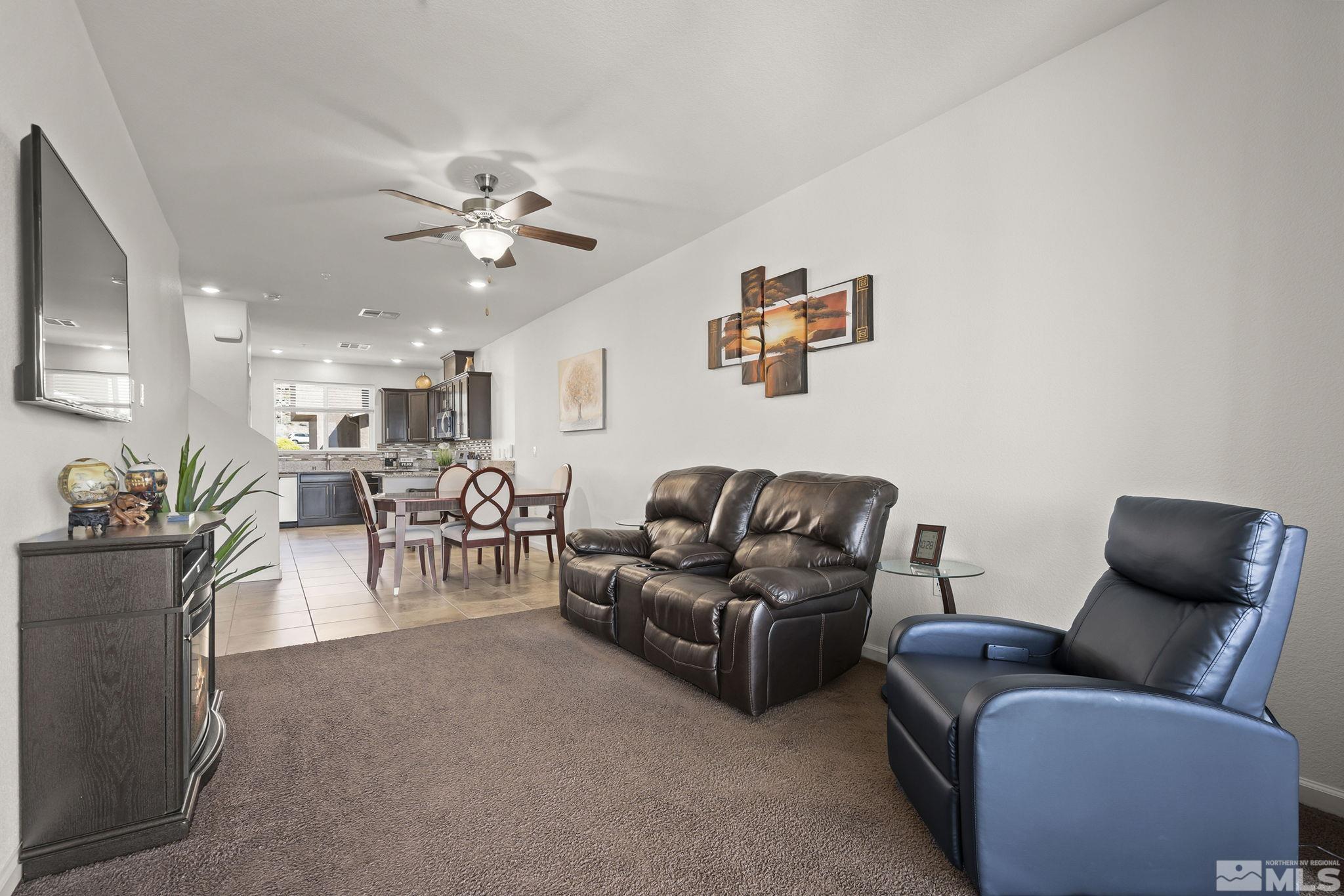 3177 Sterling Ridge Cir Property Photo 4