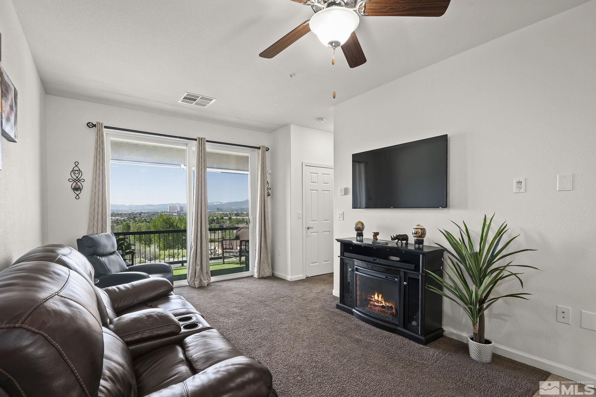 3177 Sterling Ridge Cir Property Photo 5