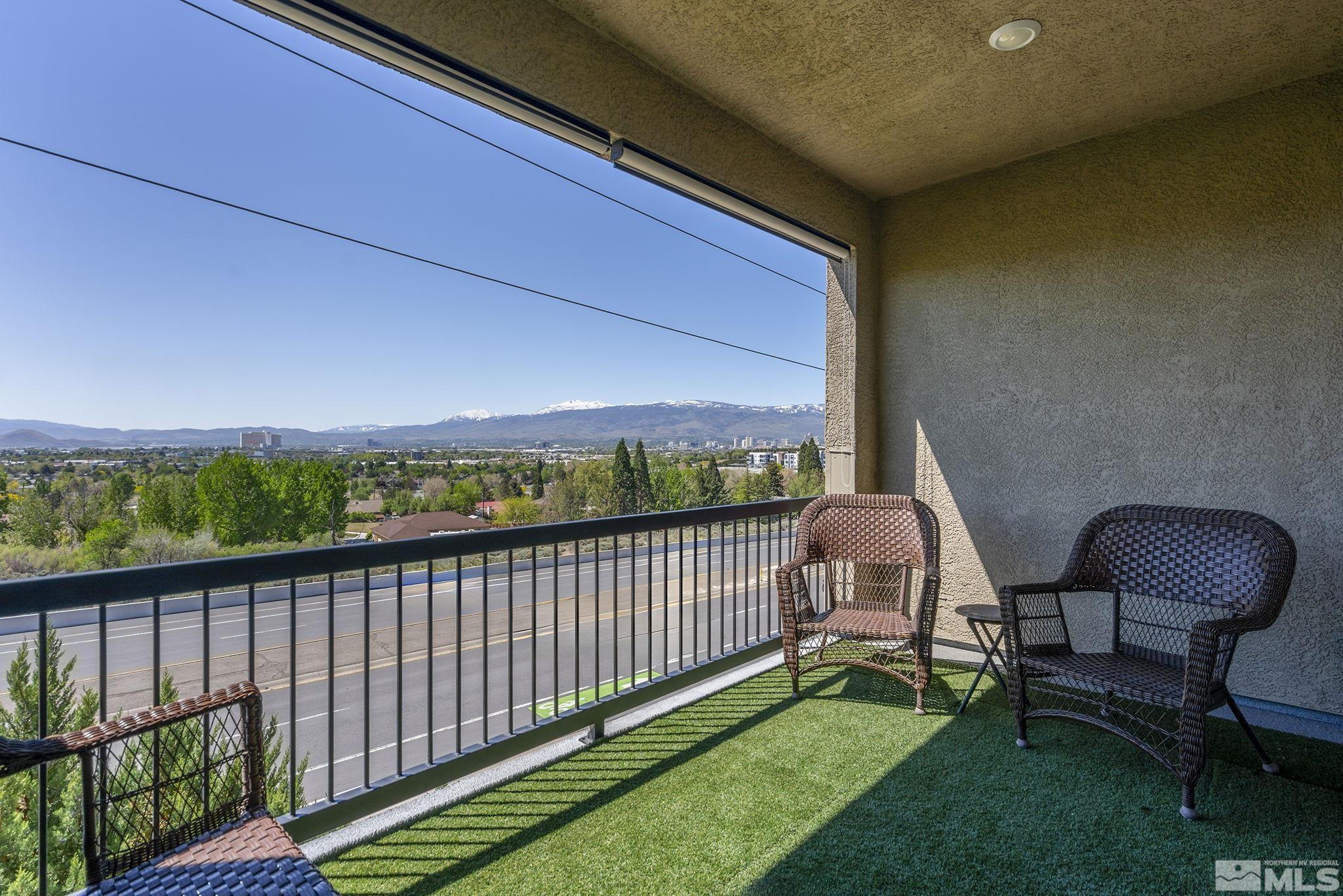 3177 Sterling Ridge Cir Property Photo 6