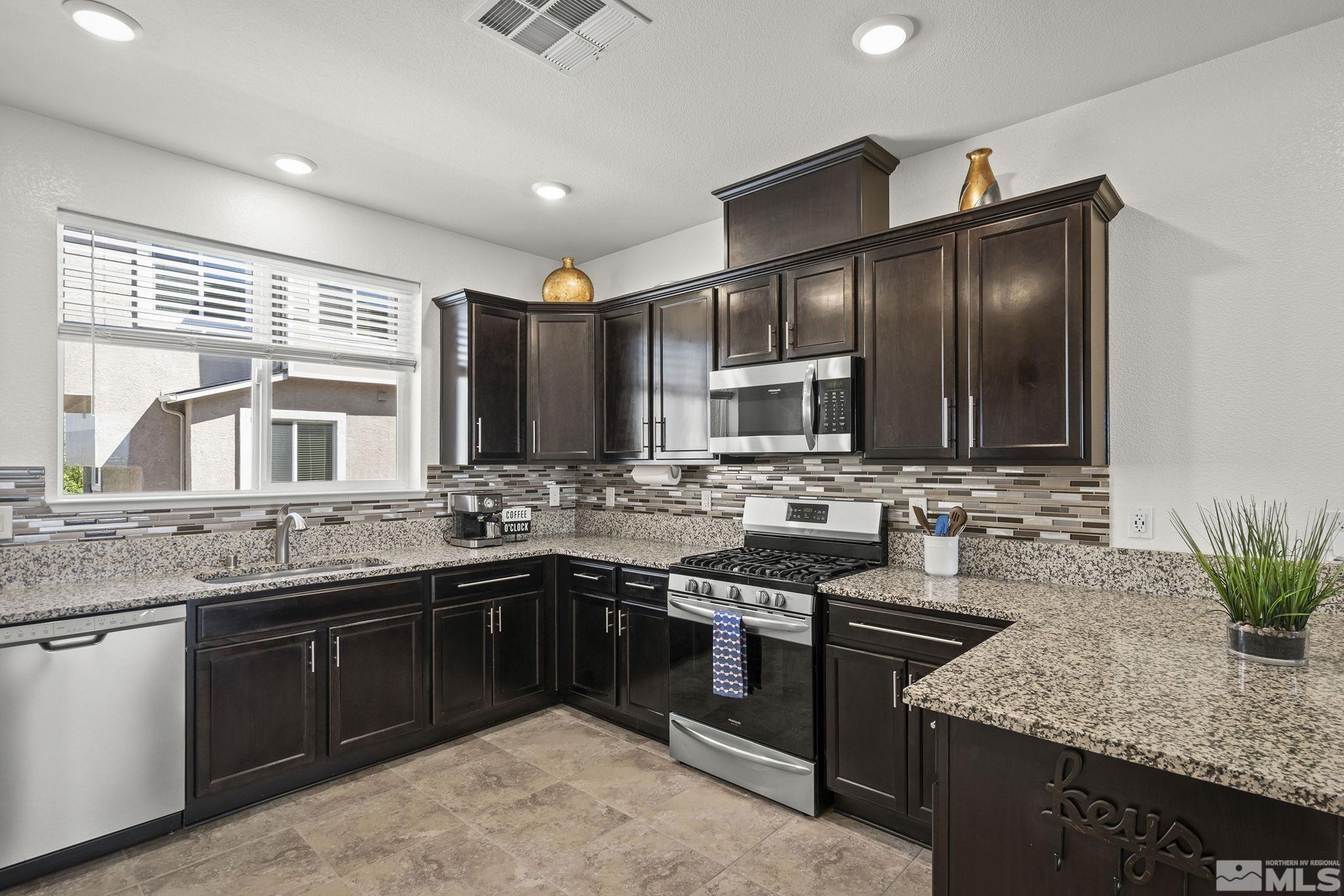 3177 Sterling Ridge Cir Property Photo 15