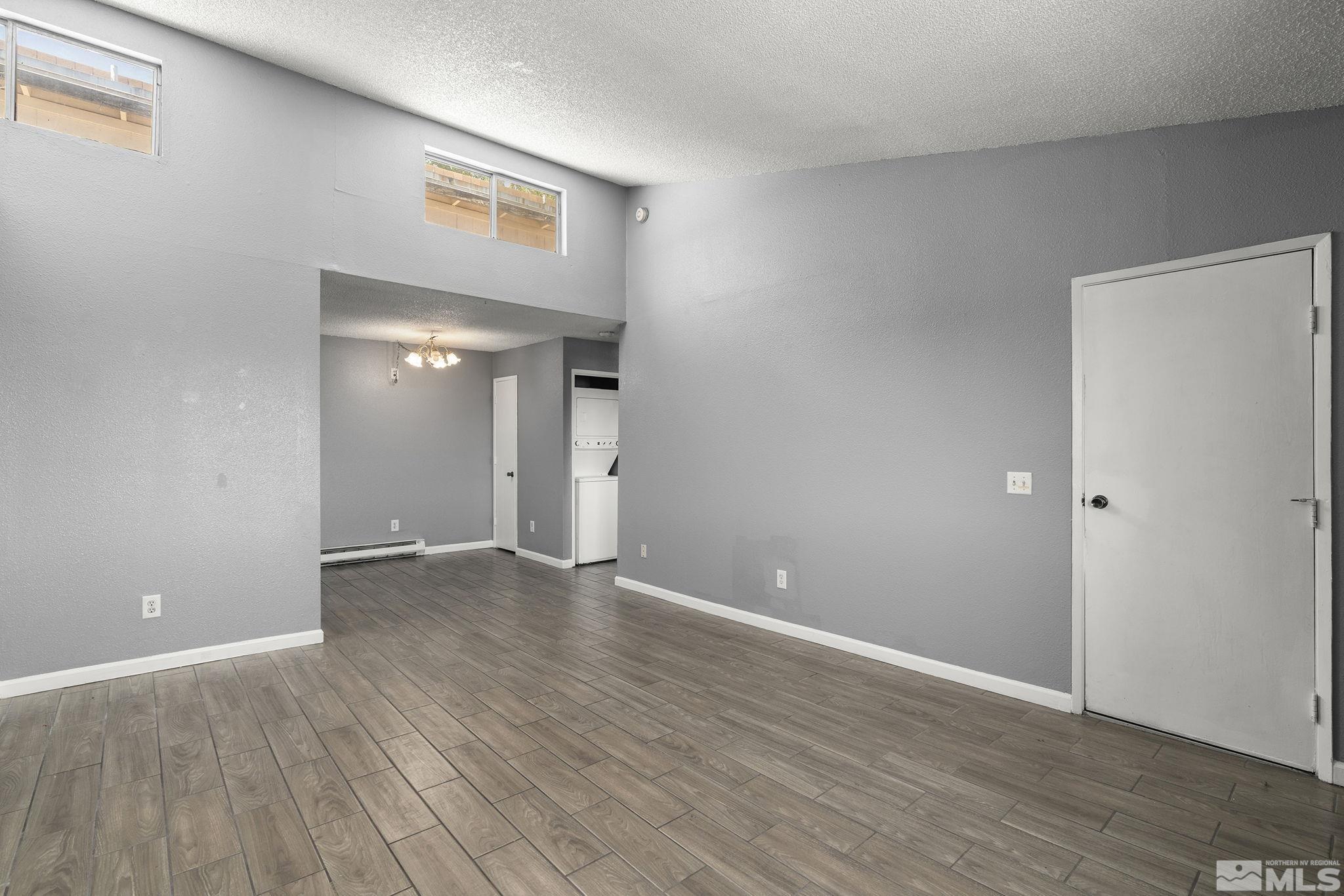 2090 Highview Ct Property Photo 7