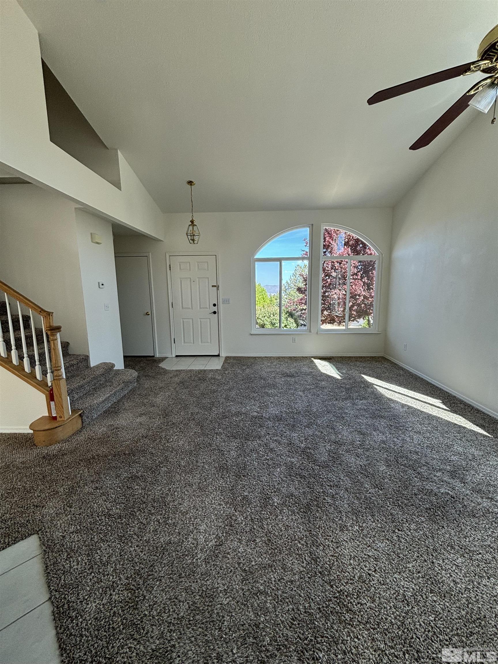 2759 Newburgh Way Property Photo 7
