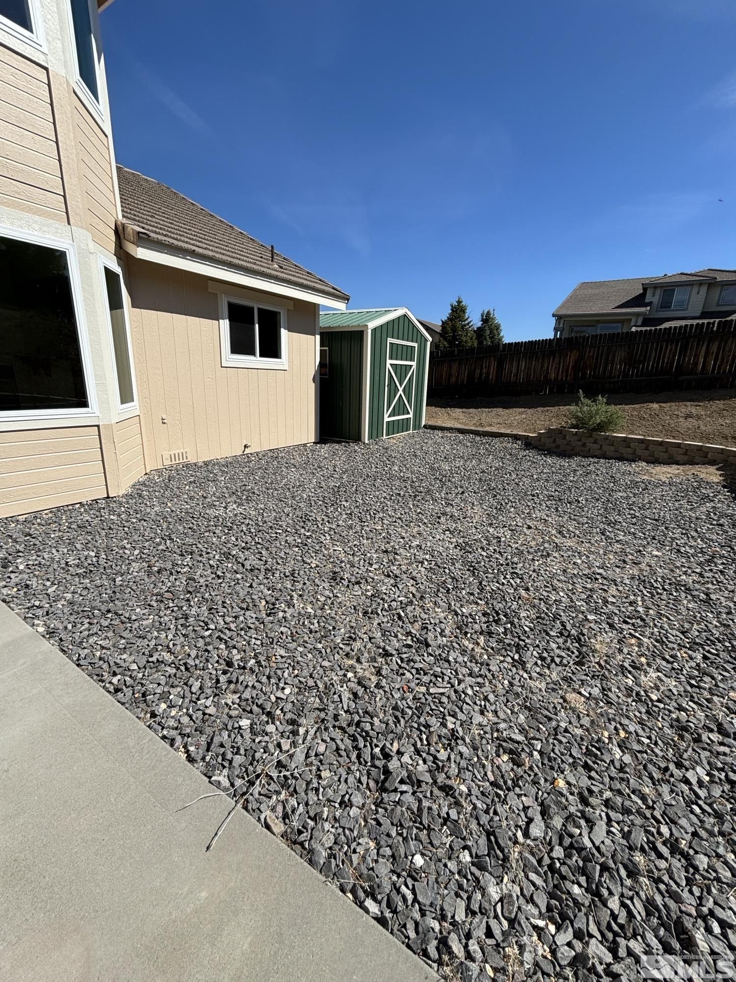 2759 Newburgh Way Property Photo 18