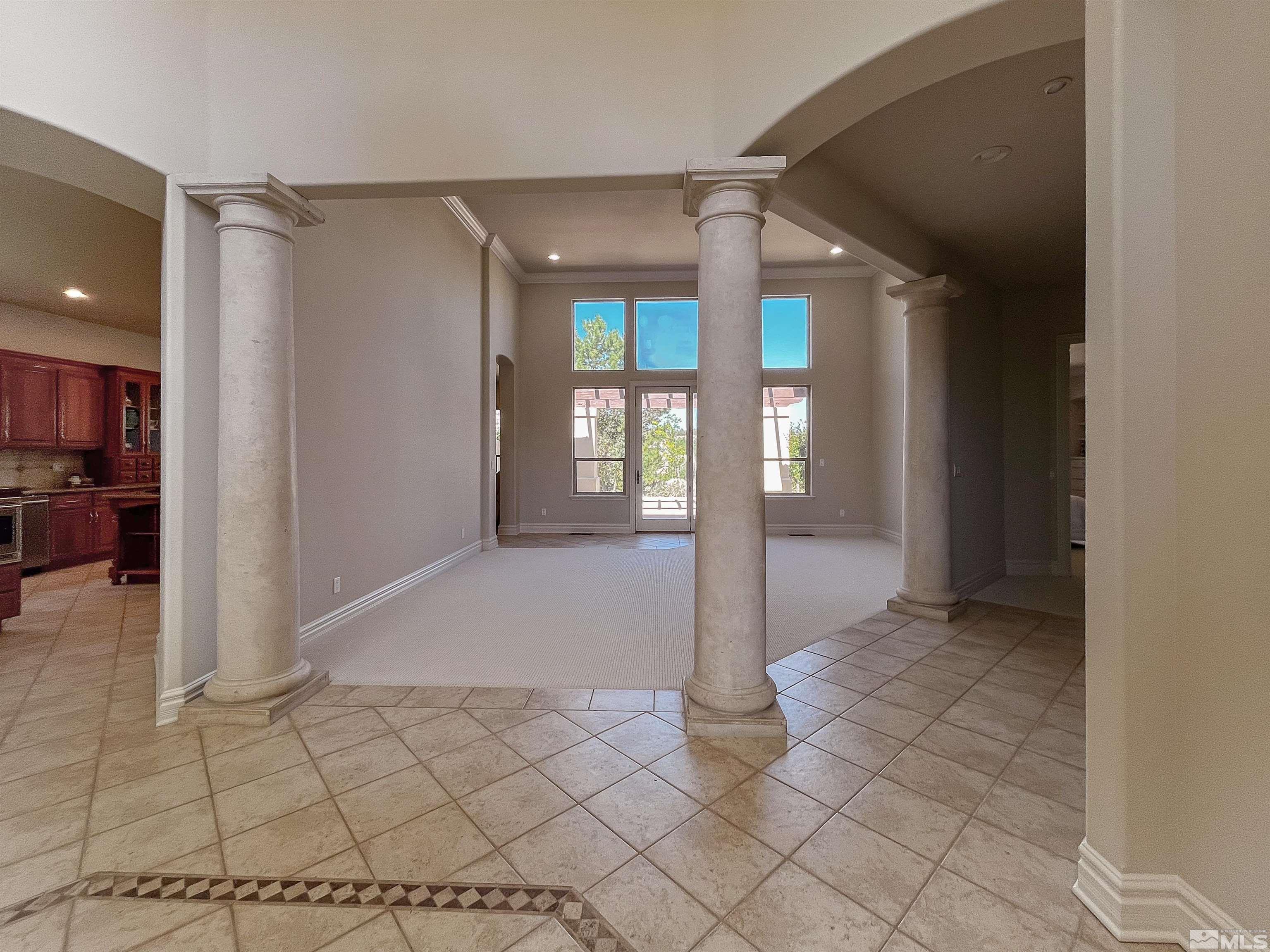 4875 Mountainshyre Rd Property Photo 12