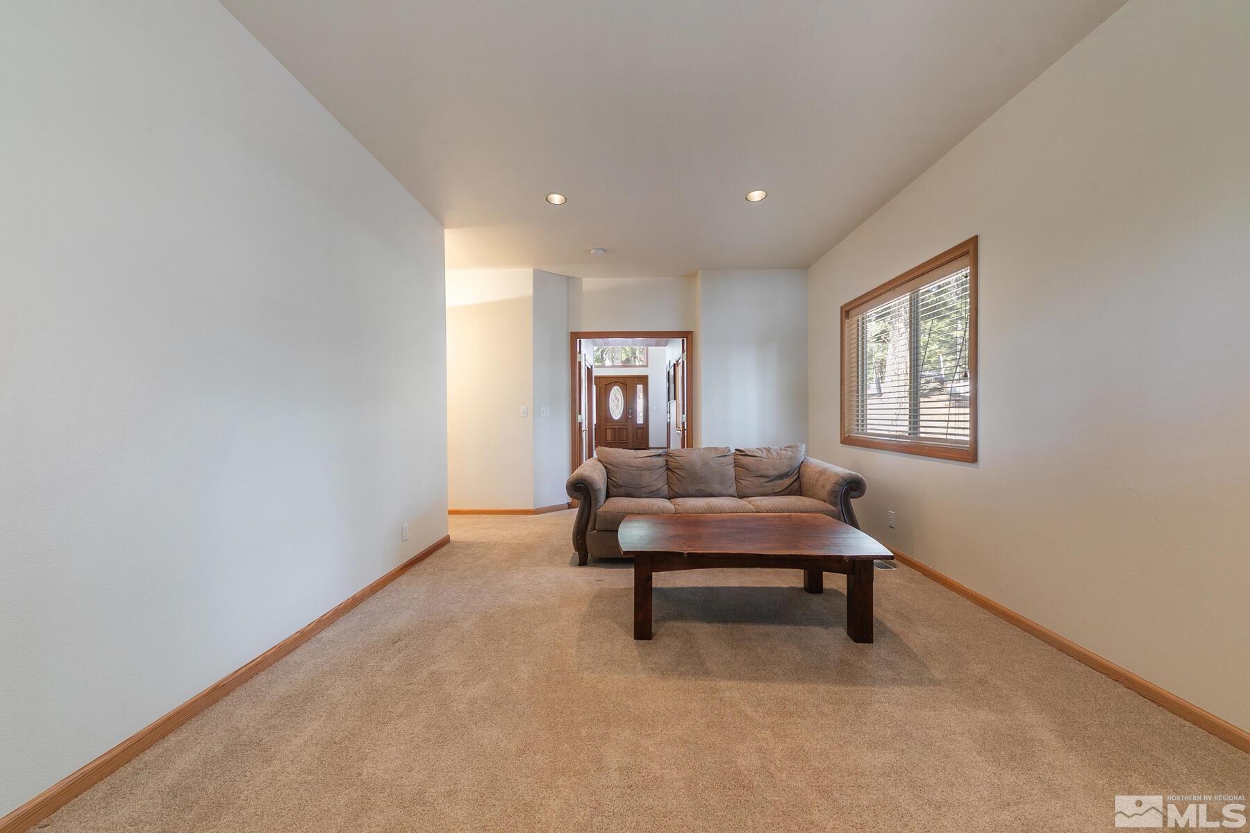 967 Jennifer Property Photo 24