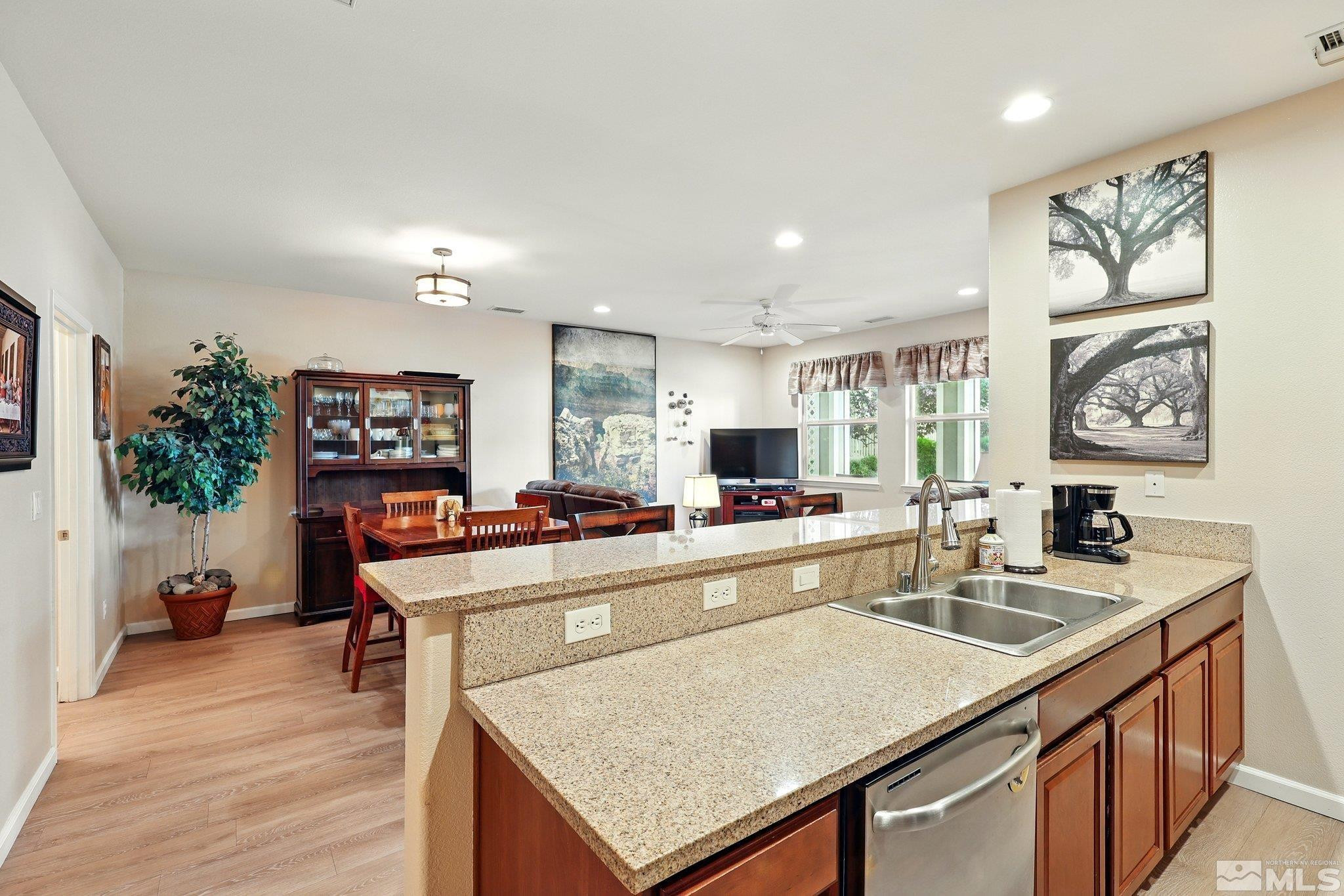 2265 Grosvenor Park Place Property Photo 13