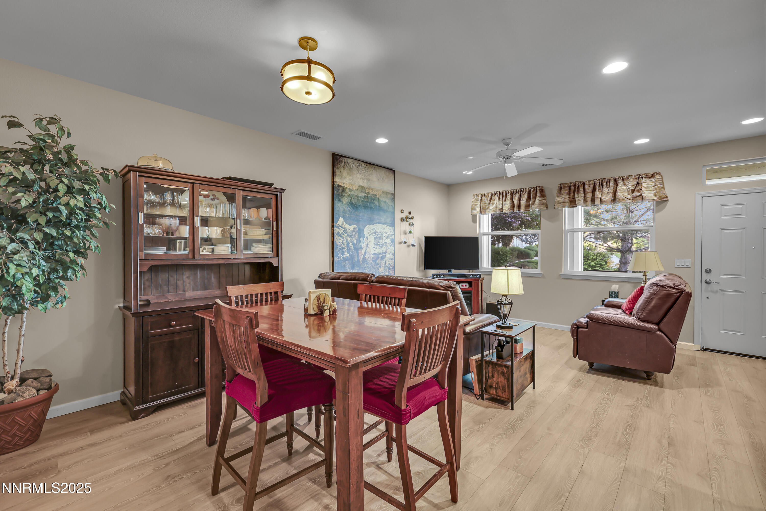 2265 Grosvenor Park Place Property Photo 16