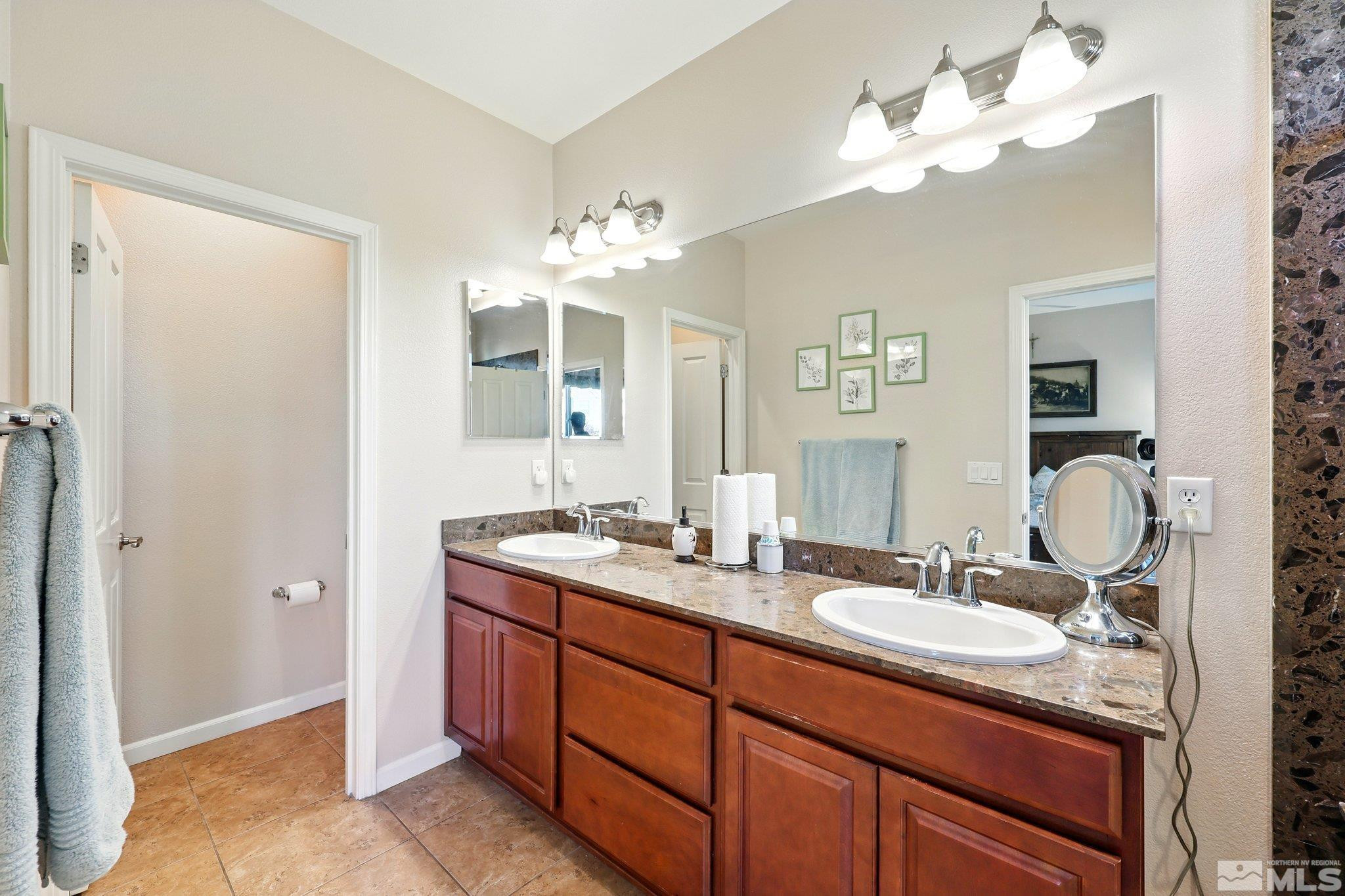 2265 Grosvenor Park Place Property Photo 26