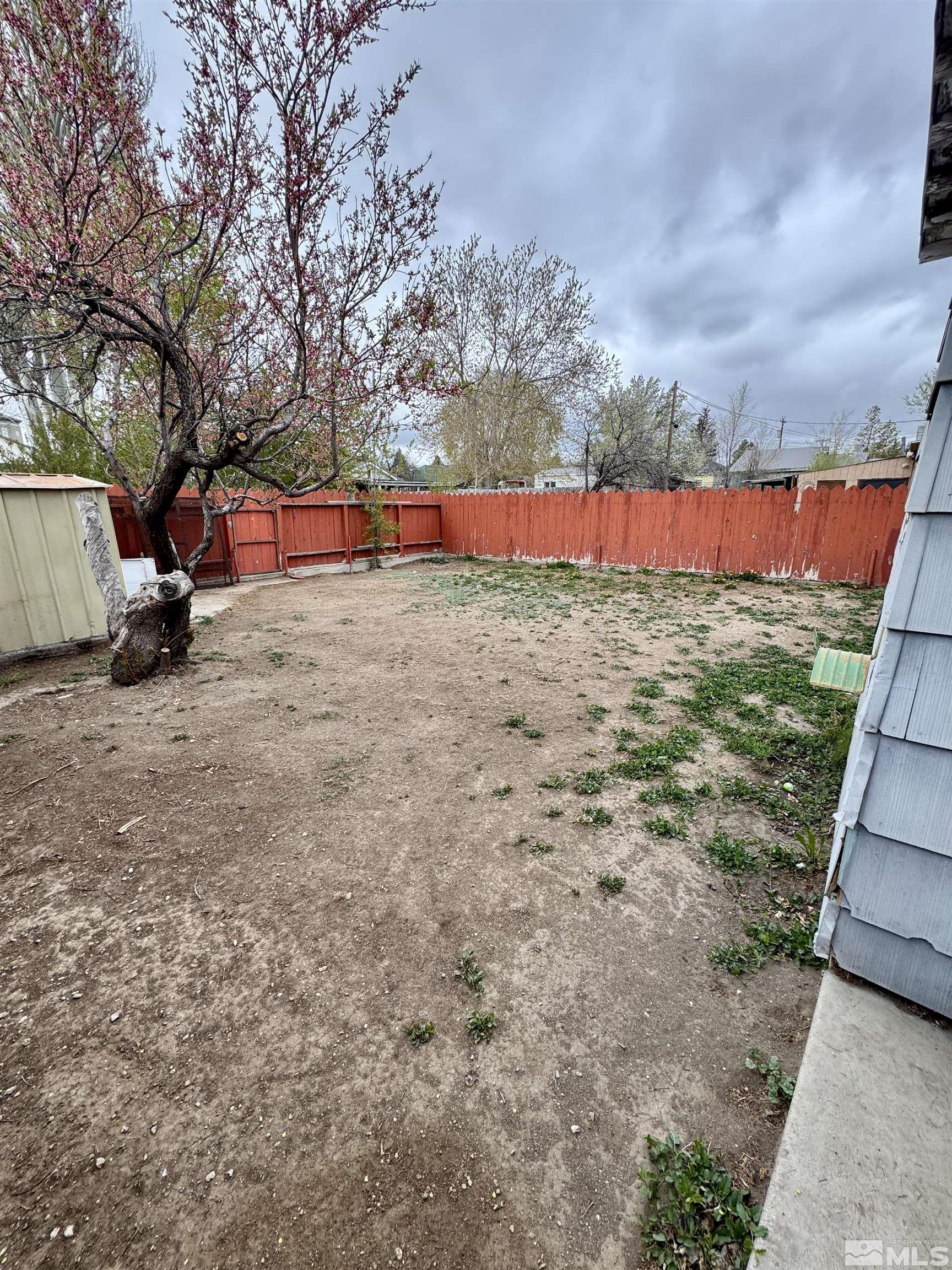 1124 Ave H Property Photo 8
