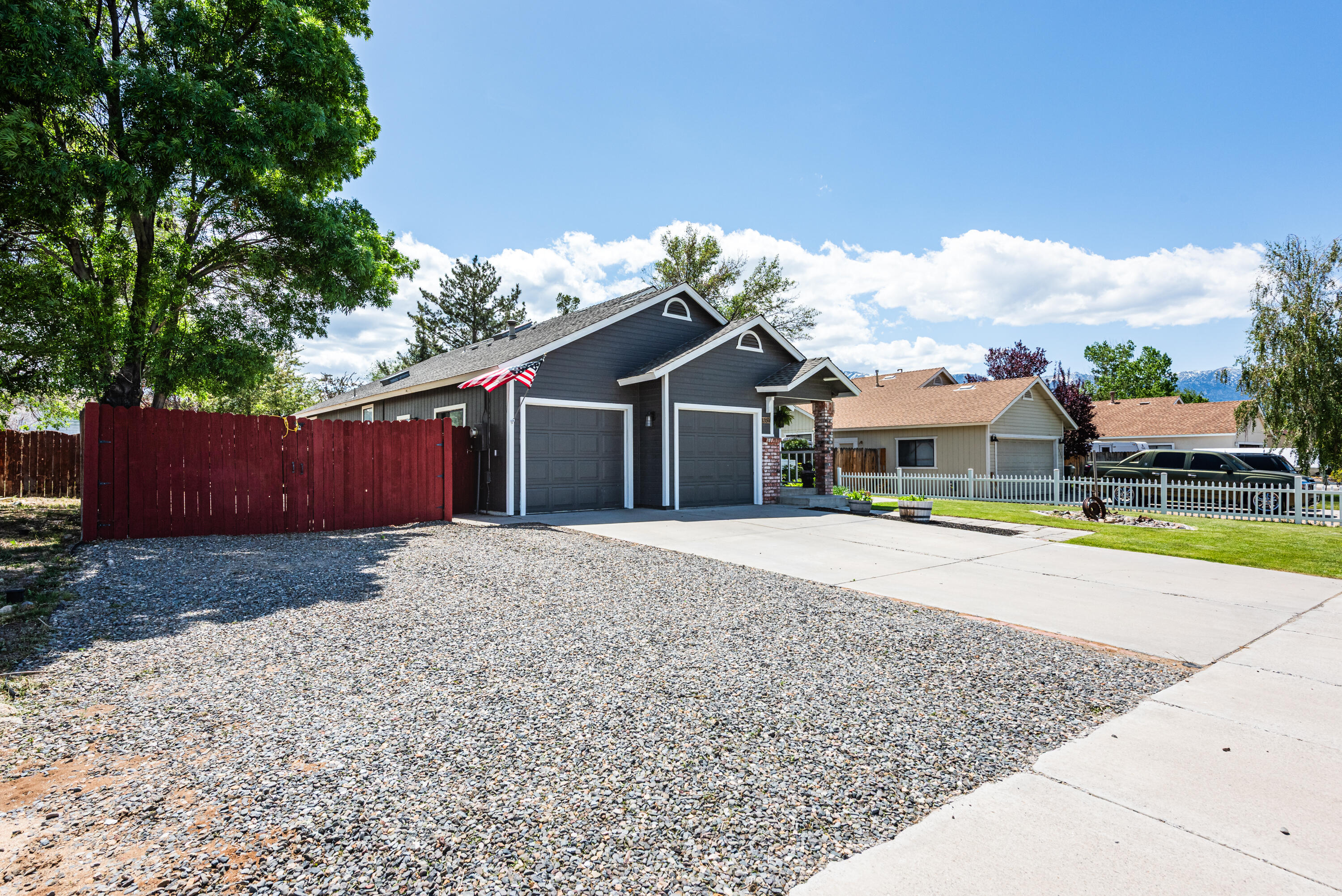 1357 Victoria Drive Property Photo 3