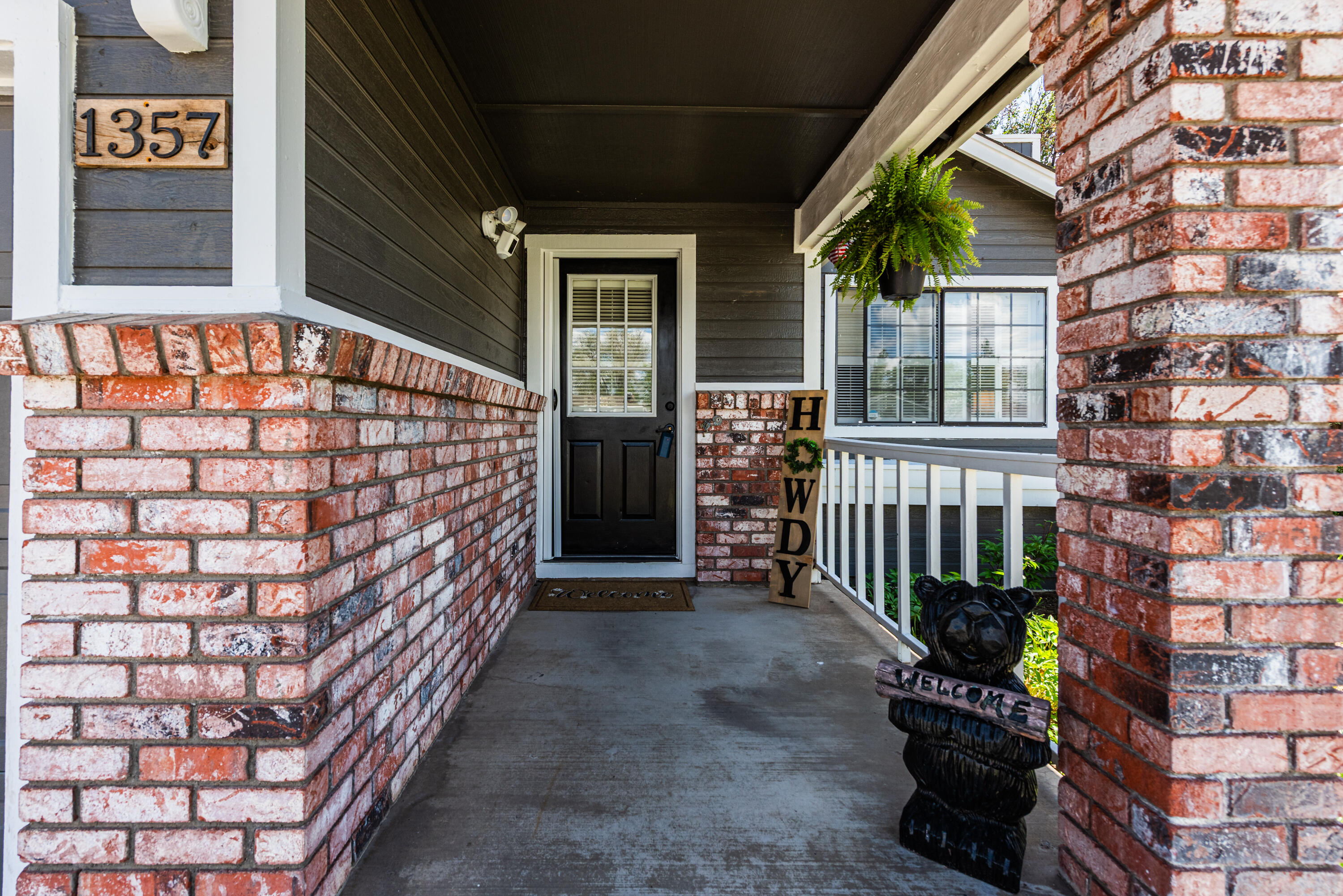 1357 Victoria Drive Property Photo 5