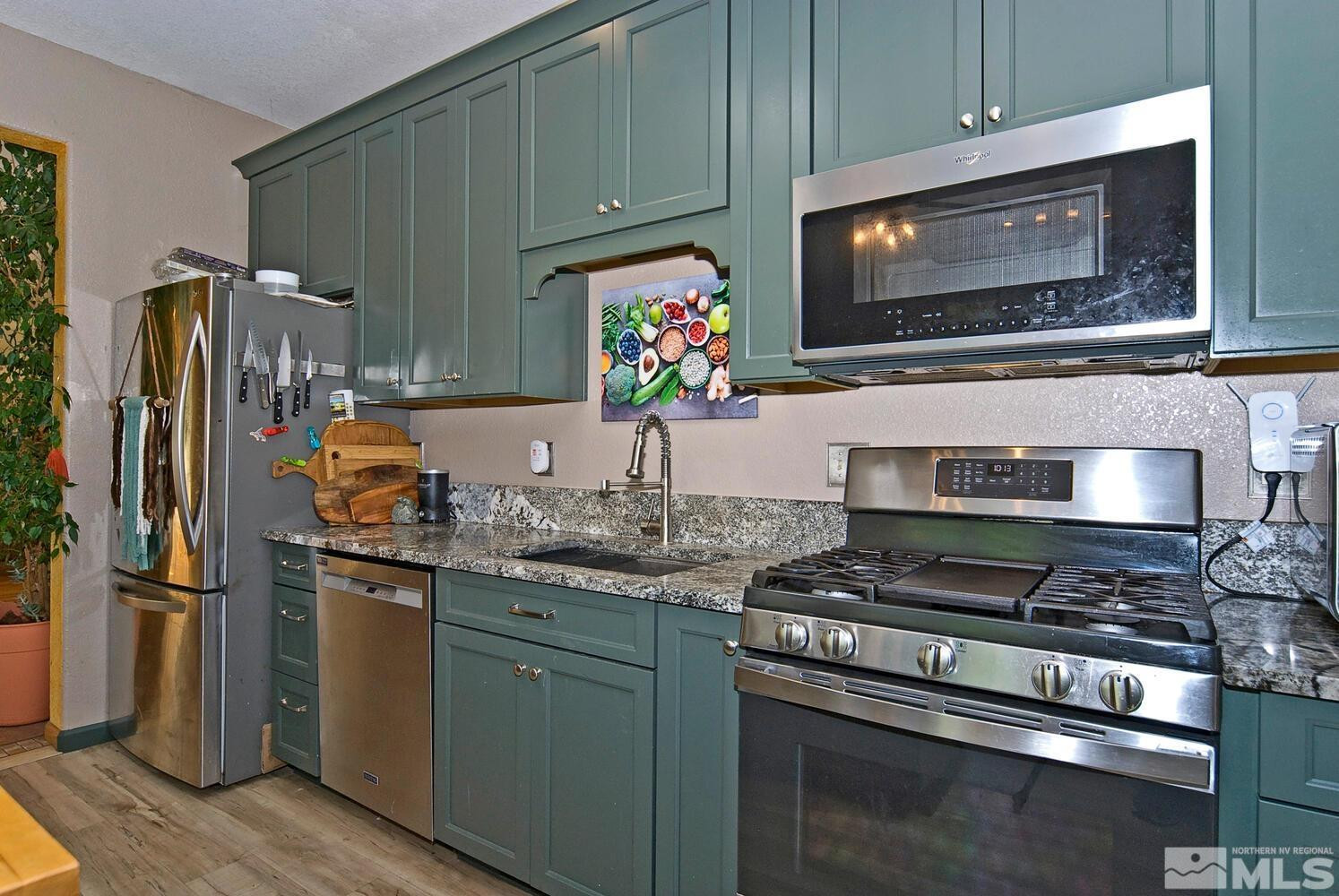 115 Chambers Ln Property Photo 10