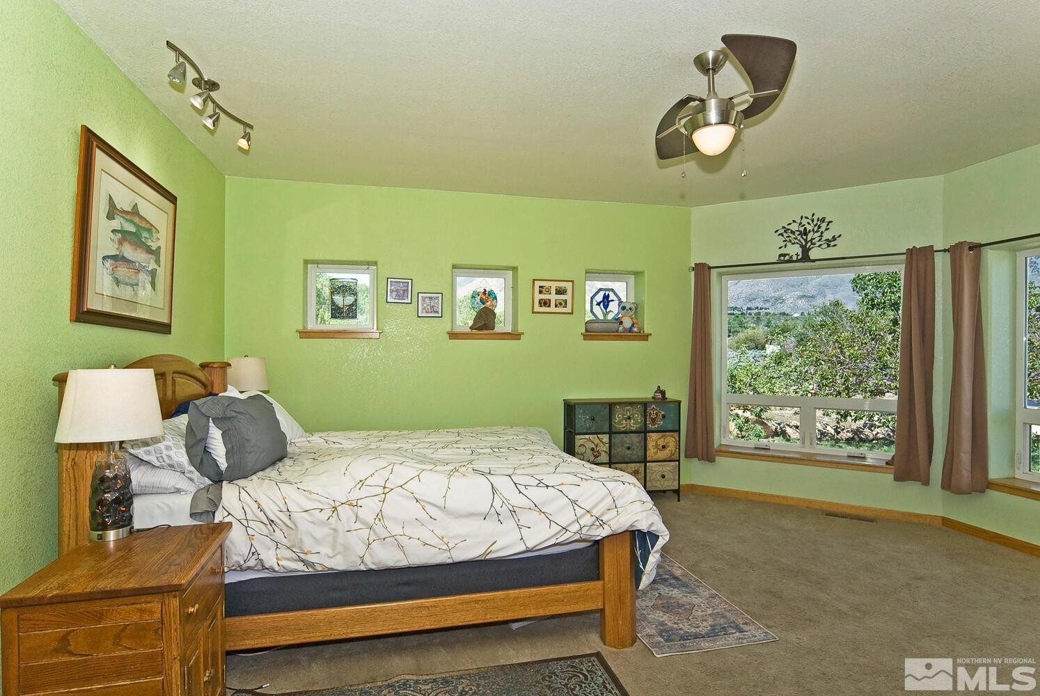 115 Chambers Ln Property Photo 21