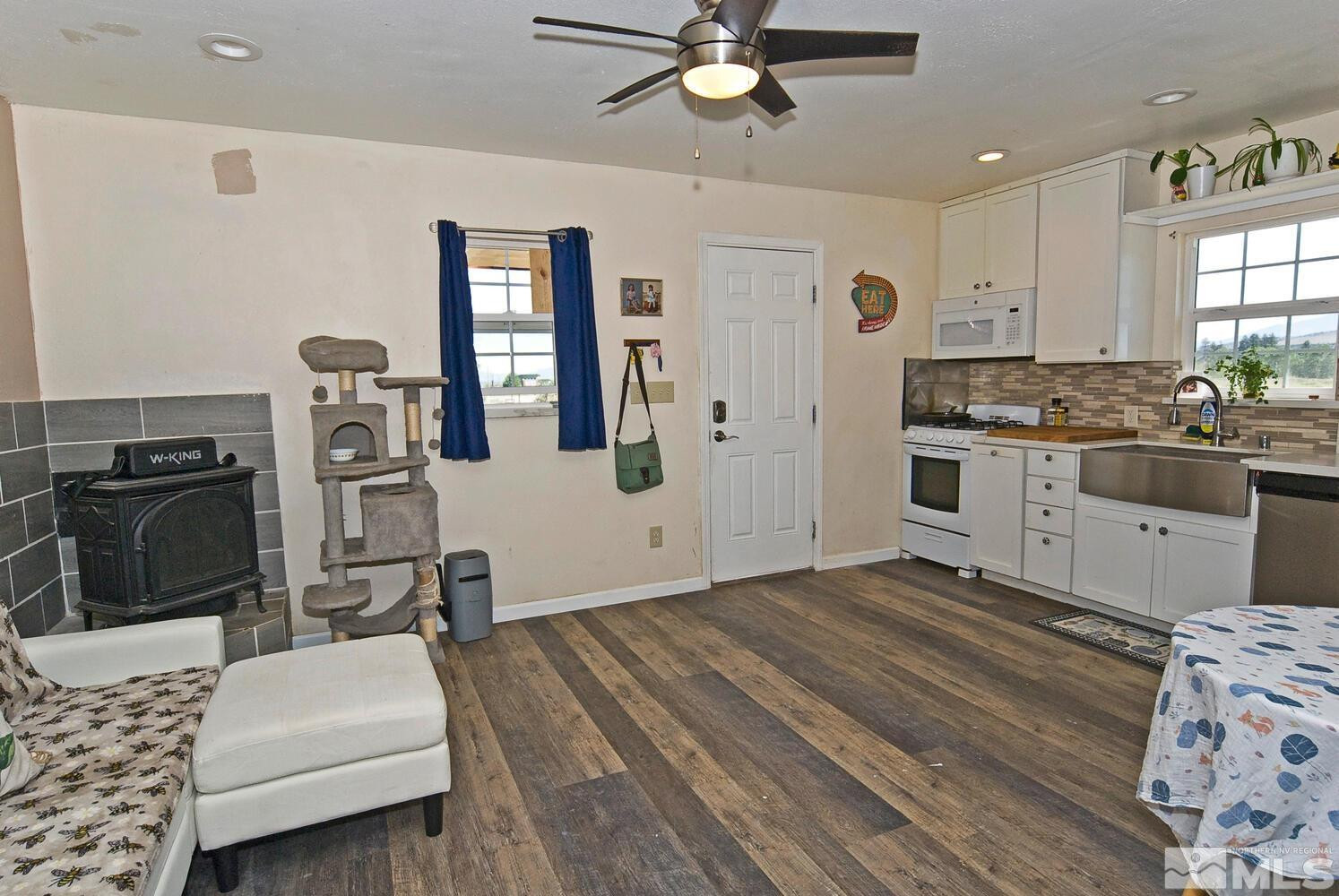 115 Chambers Ln Property Photo 31