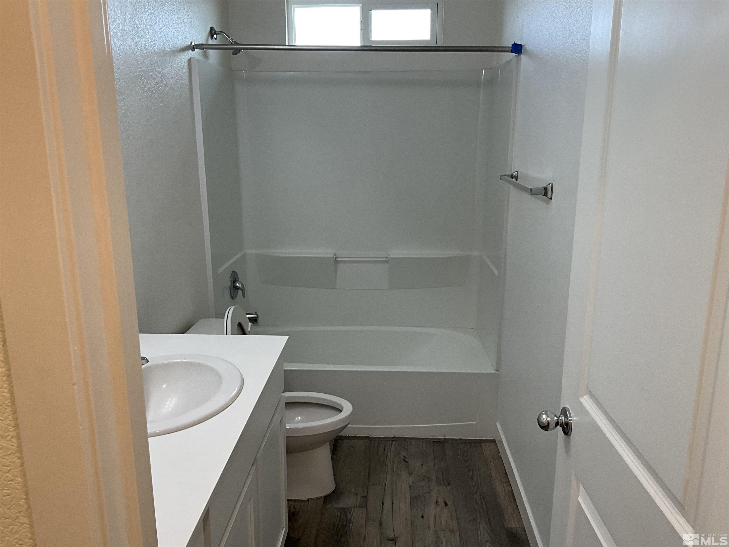 8898 Wolf Moon Dr Property Photo 5