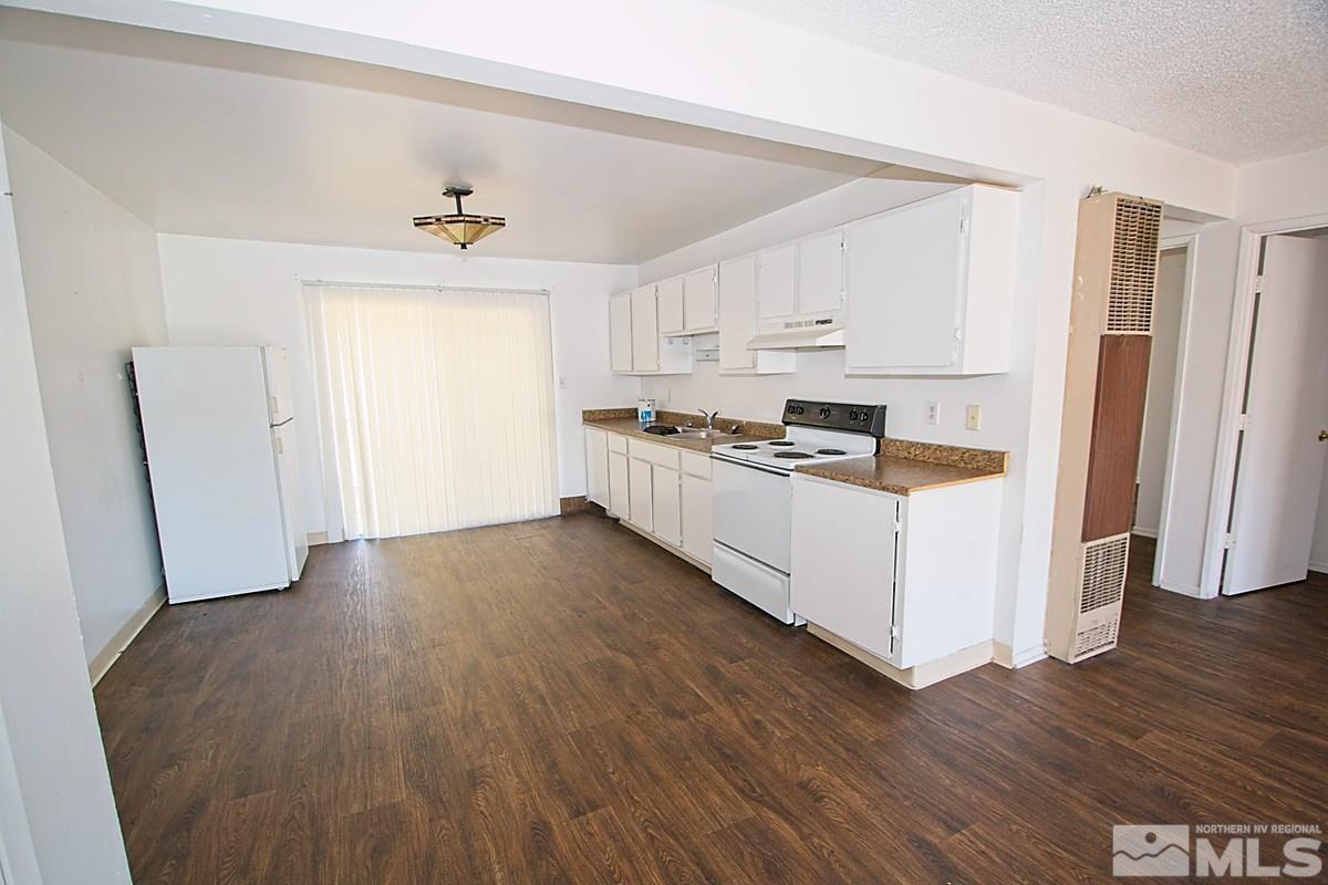 1033 Parkview Street Property Photo 2