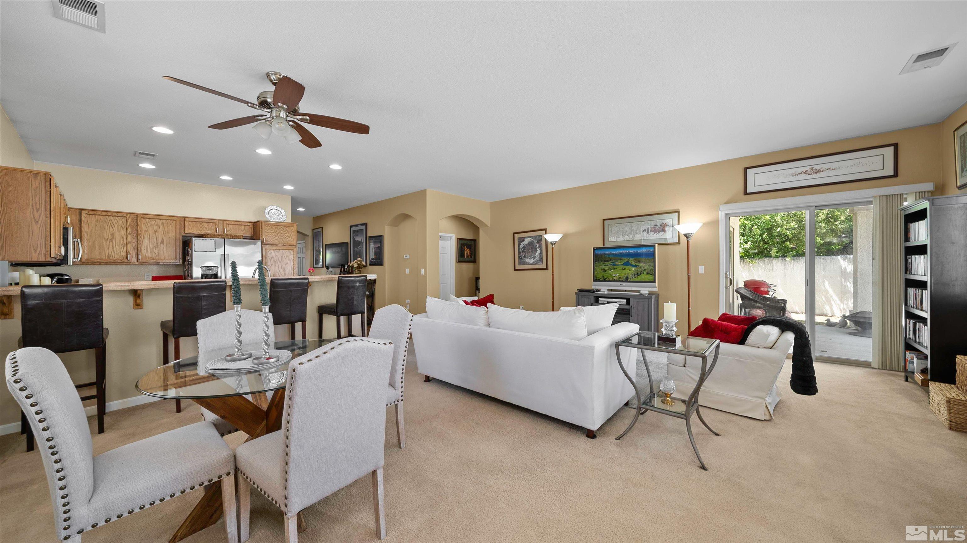 1230 Quail Run Drive Property Photo 3