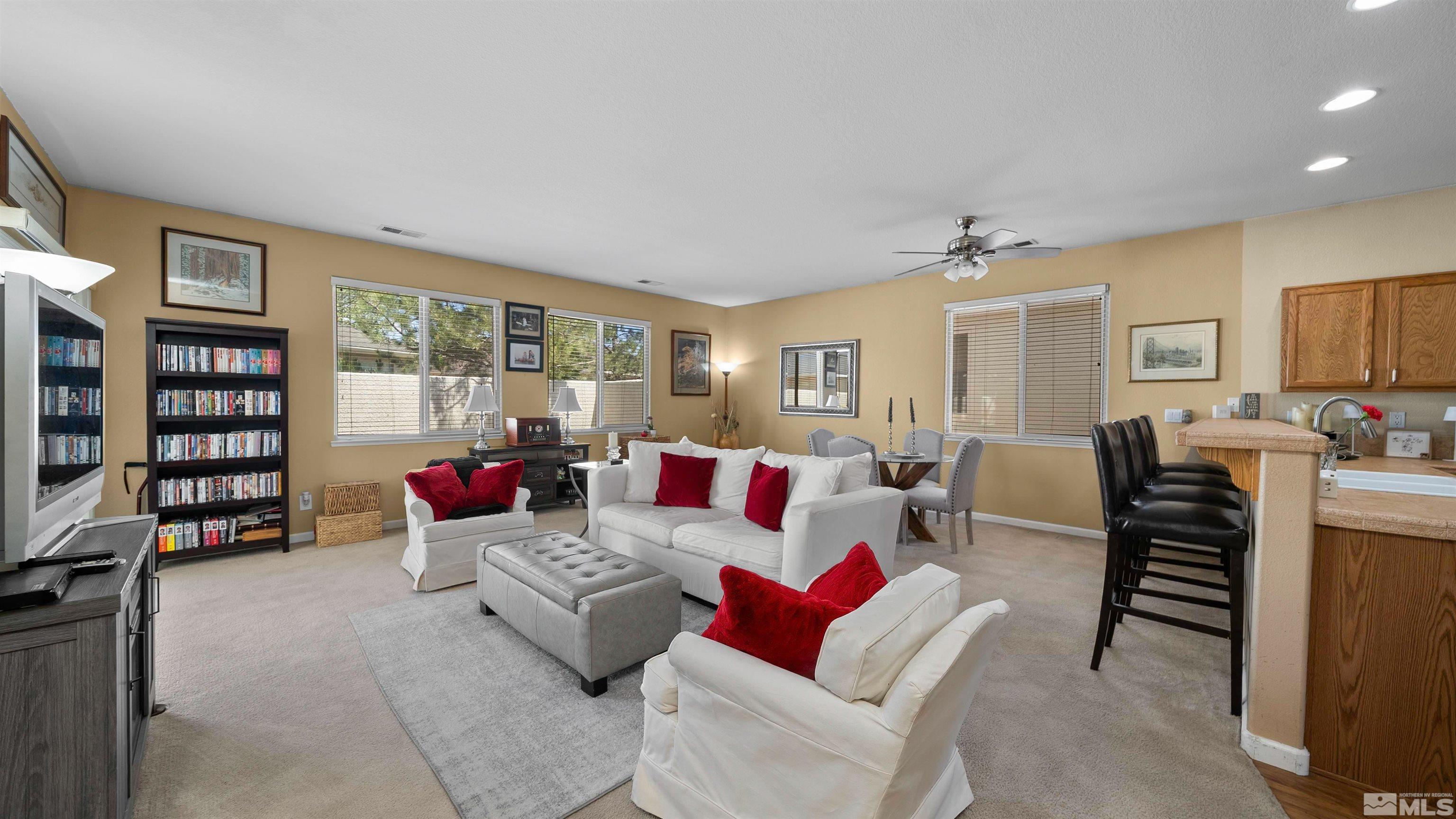 1230 Quail Run Drive Property Photo 6