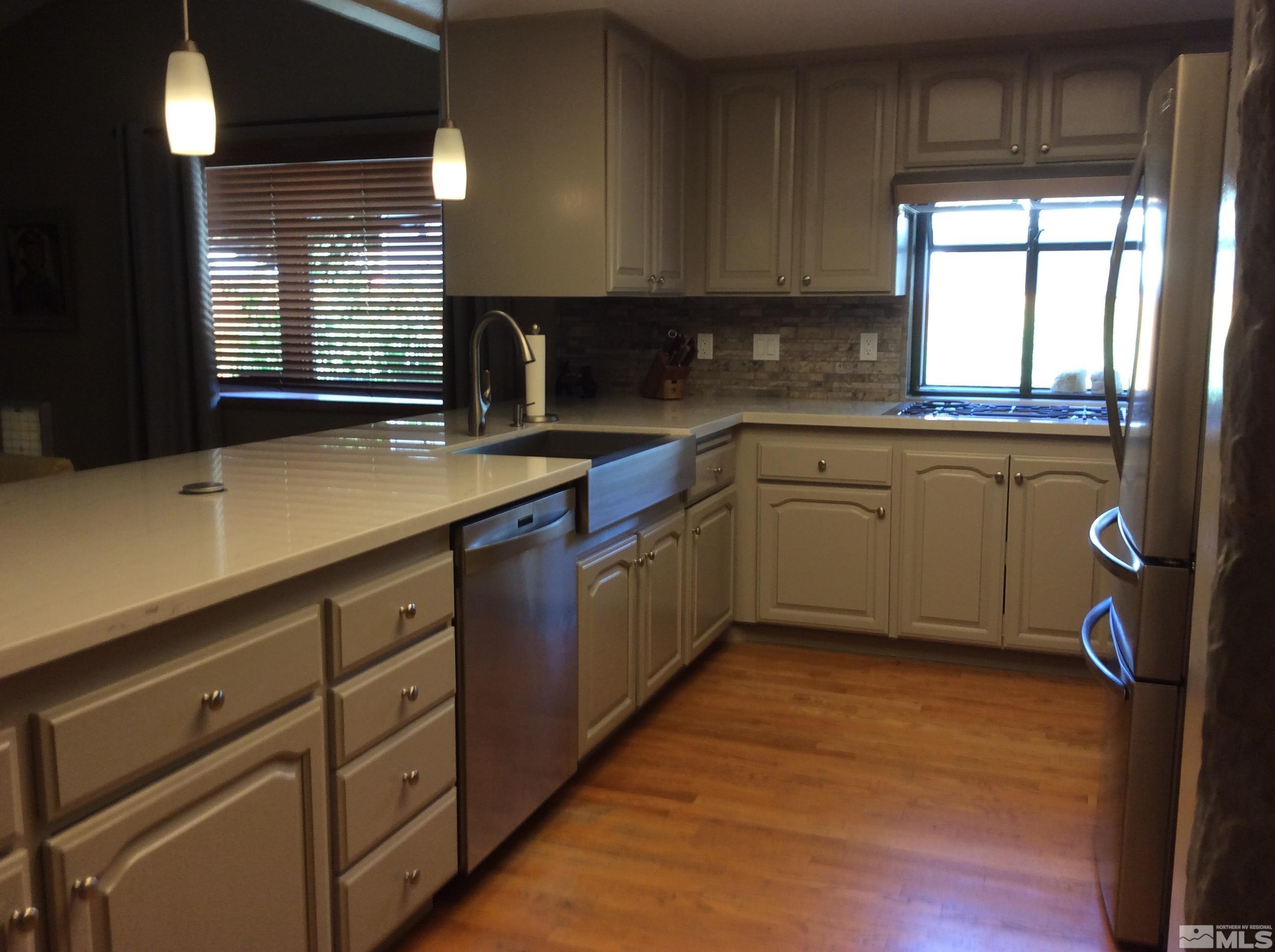 4815 Golden Springs Drive Property Photo 4