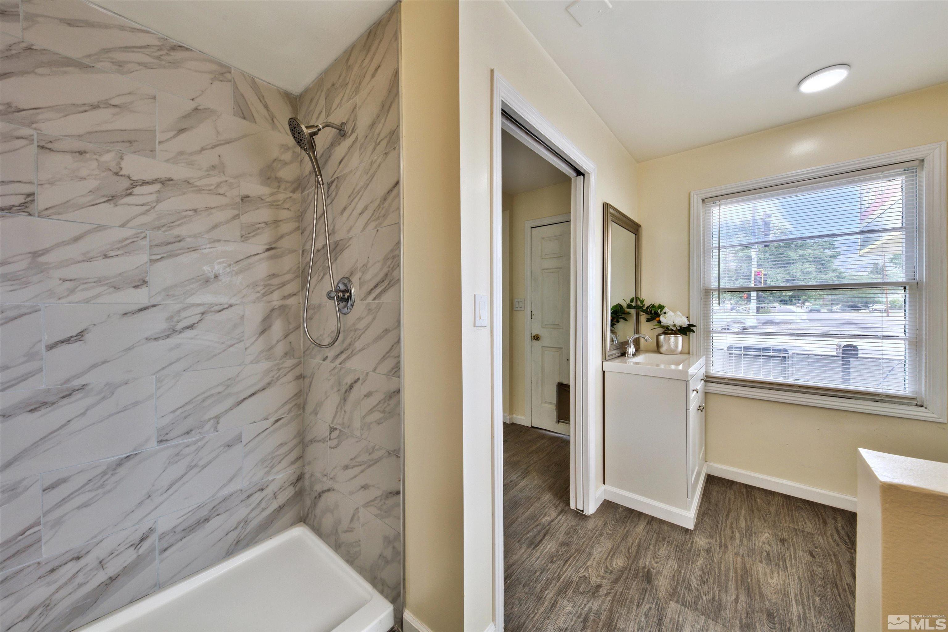 1515 N Carson Street Property Photo 26