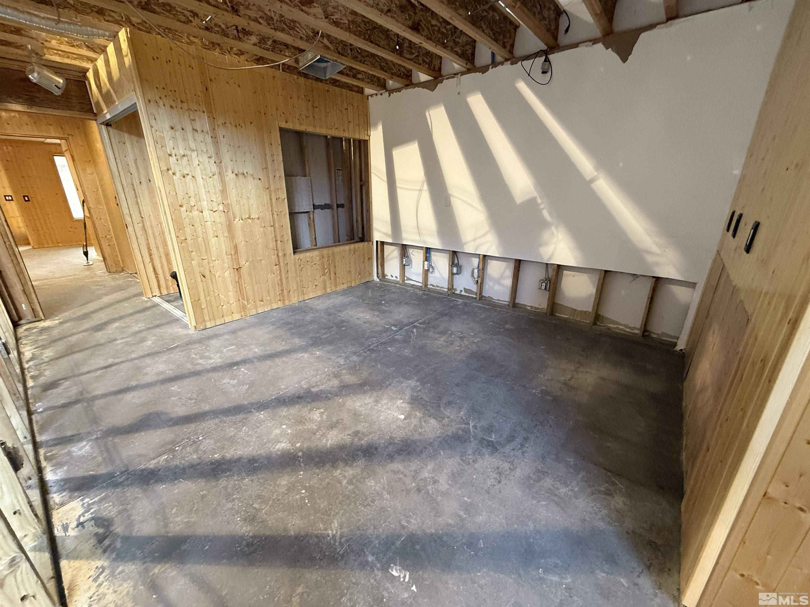 2562 Silver State Pkwy Property Photo 13