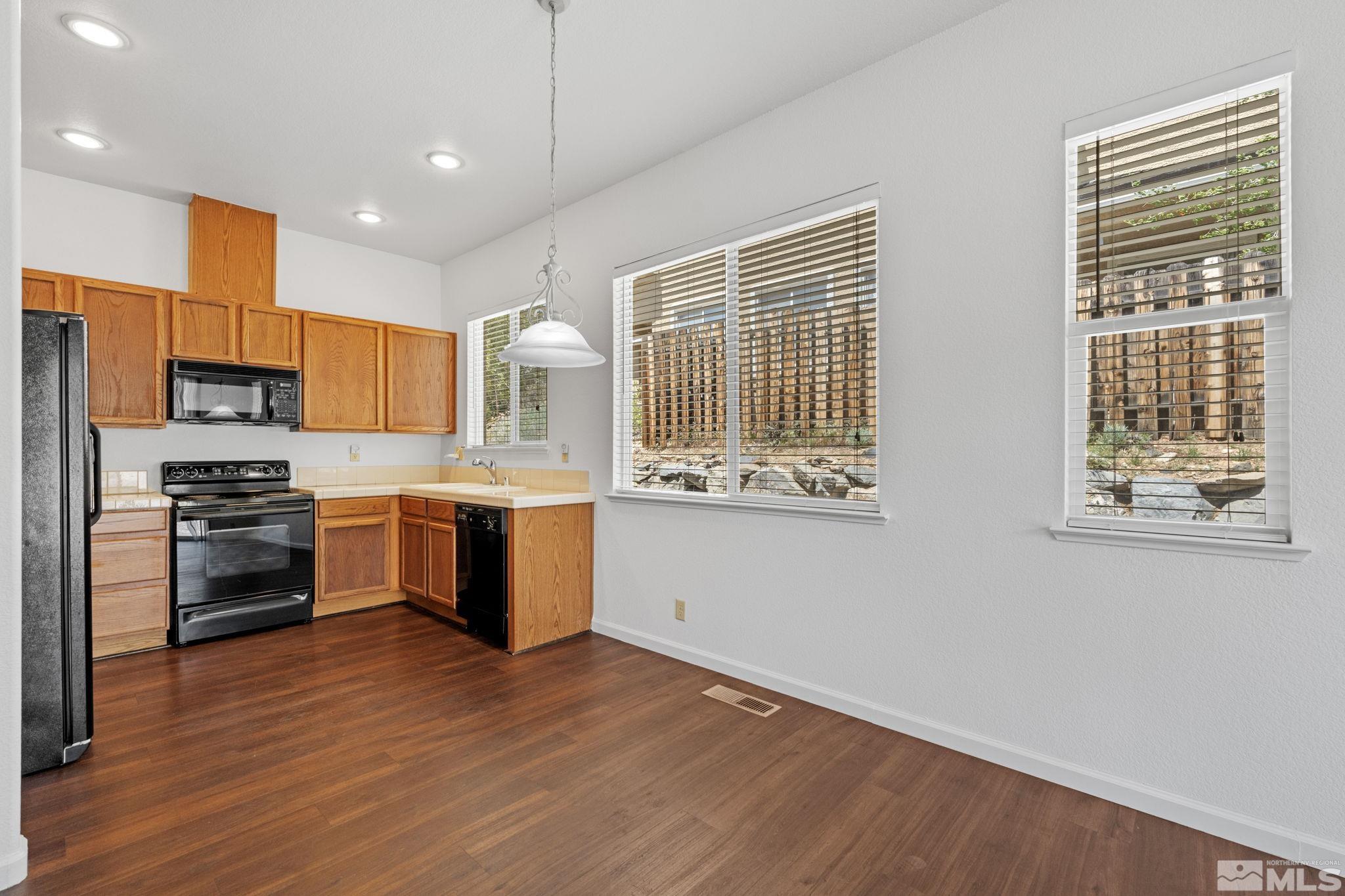 2650 Glen Eagles Drive Property Photo 2