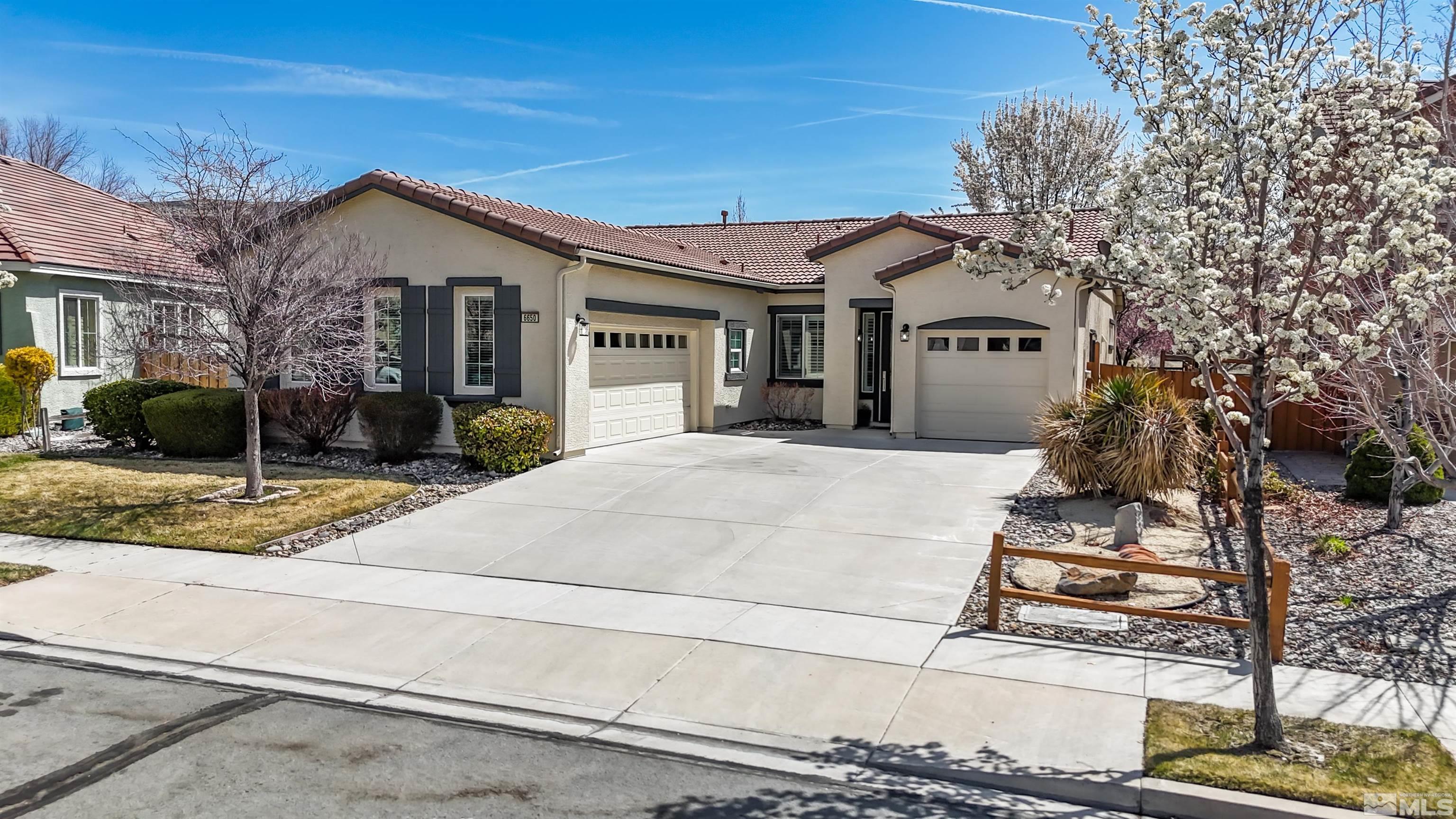 6650 Magical Property Photo