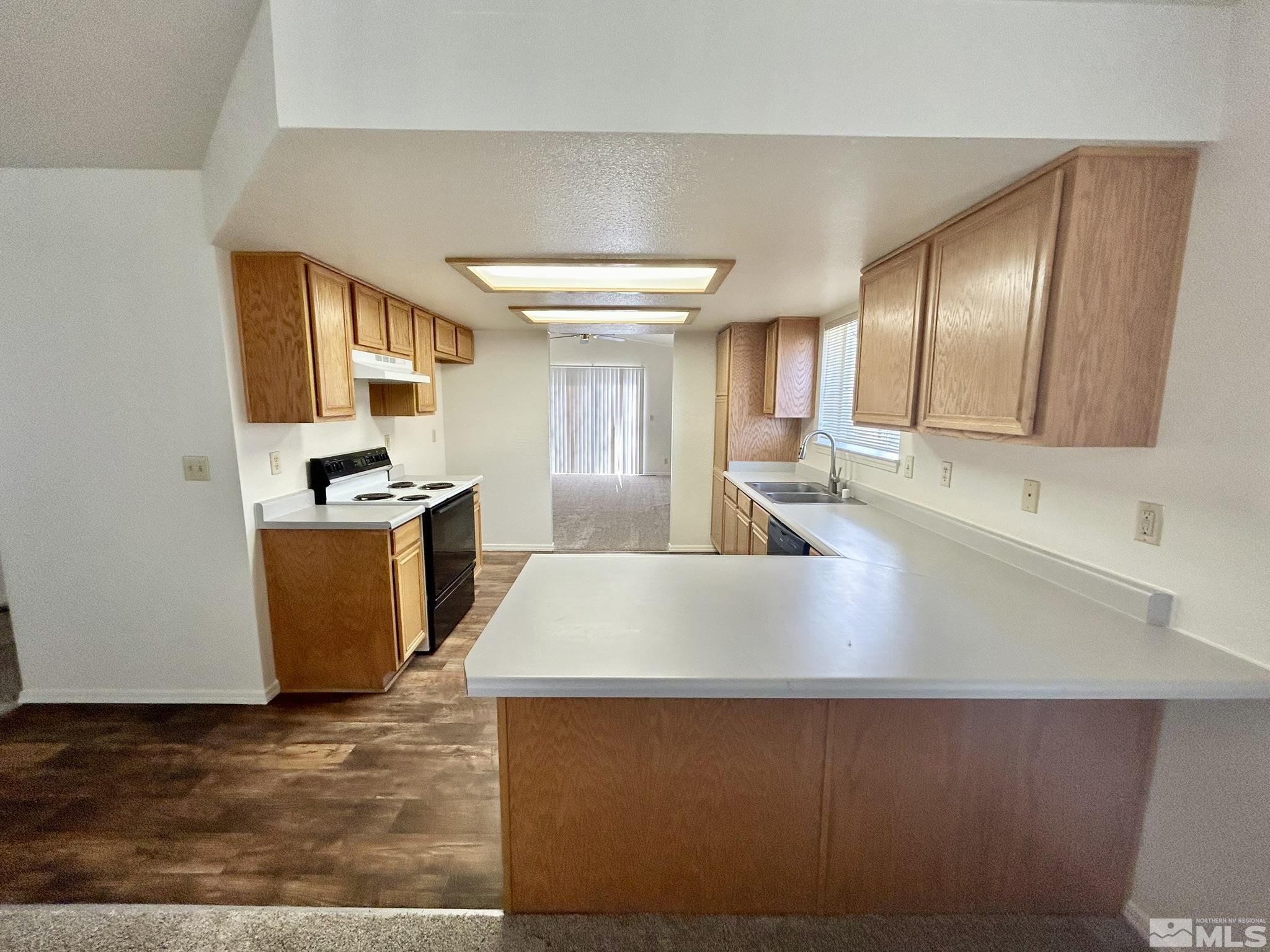 1447 N Marion Russell Dr Property Photo 3