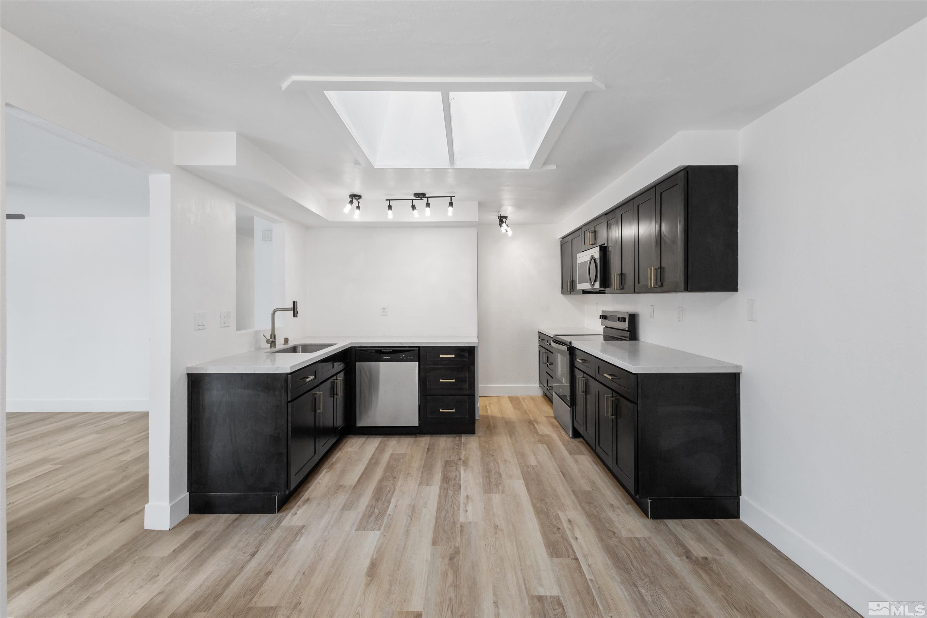 6798 Flower Street Property Photo