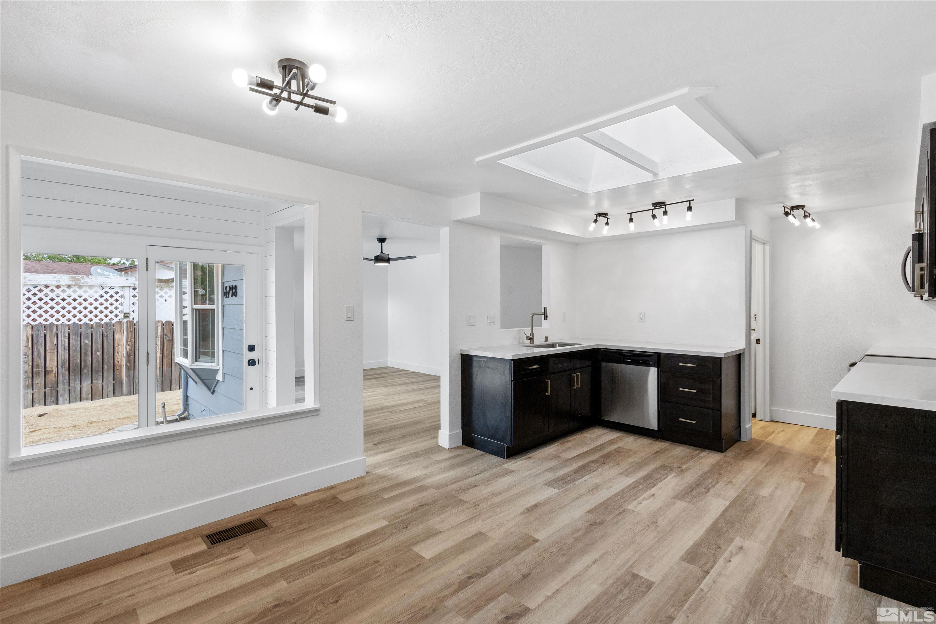 6798 Flower St Property Photo 3