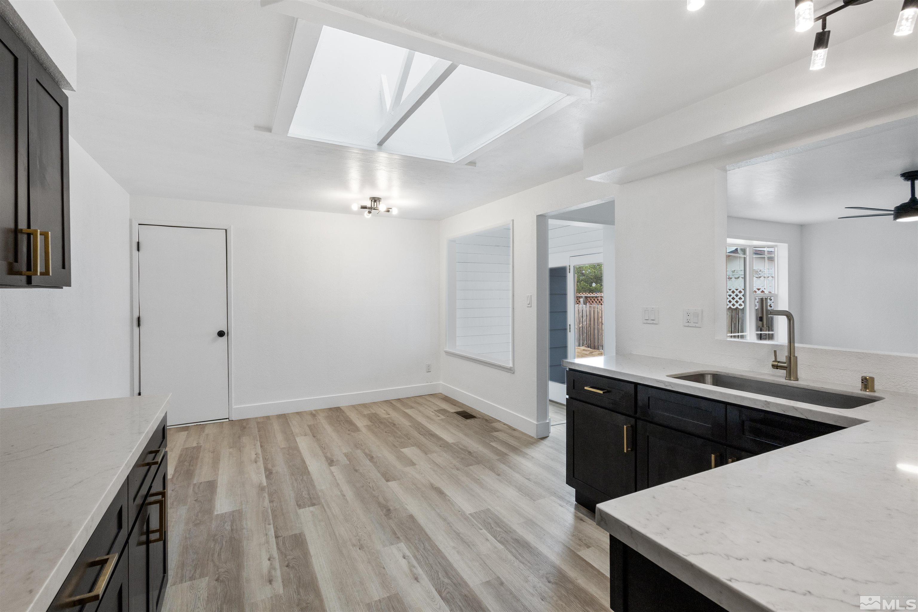 6798 Flower St Property Photo 4